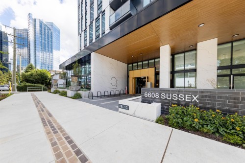 2202-6608 Sussex Avenue  Burnaby, BC V5H 0M3