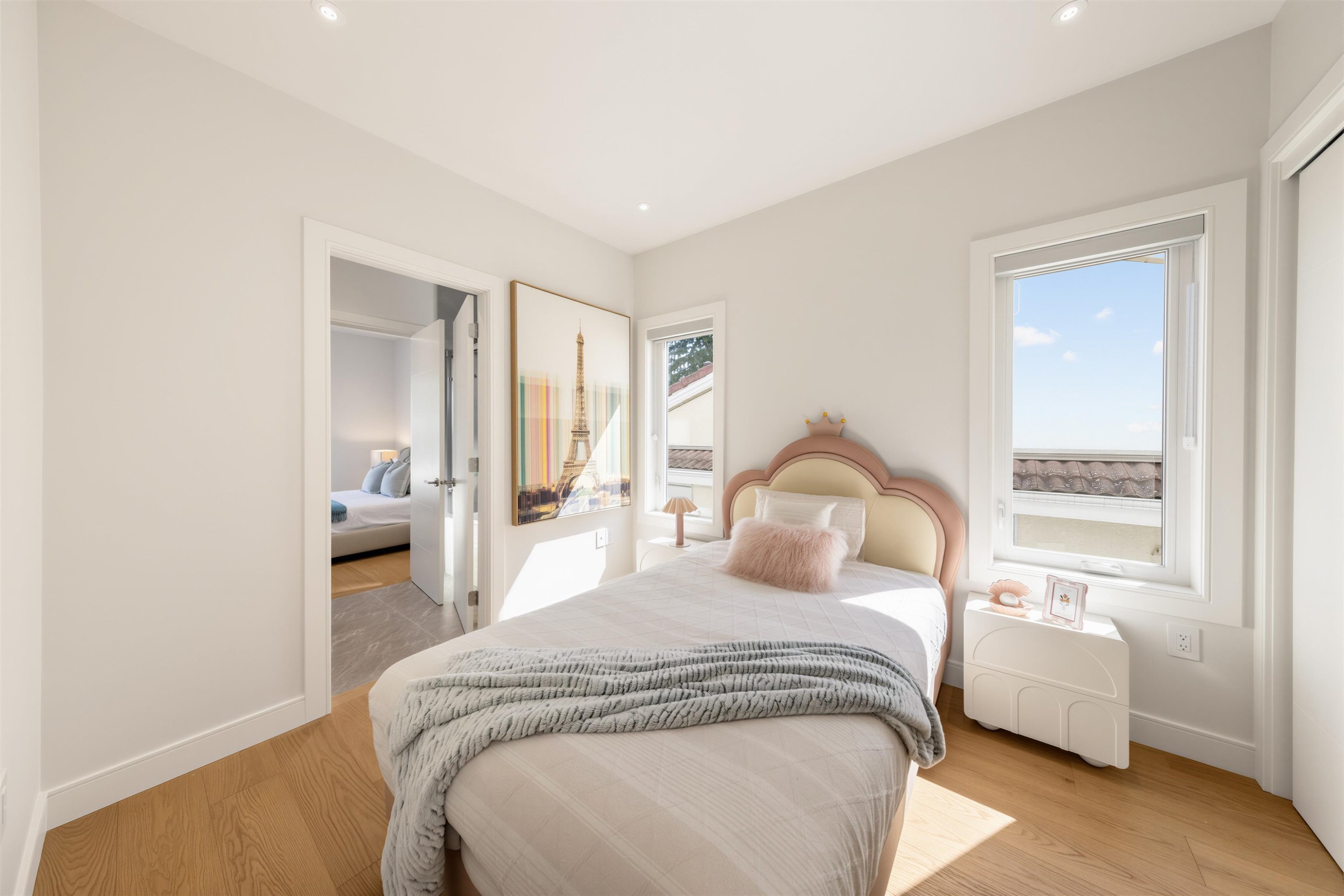 840 14Th Street E, North Vancouver, BC