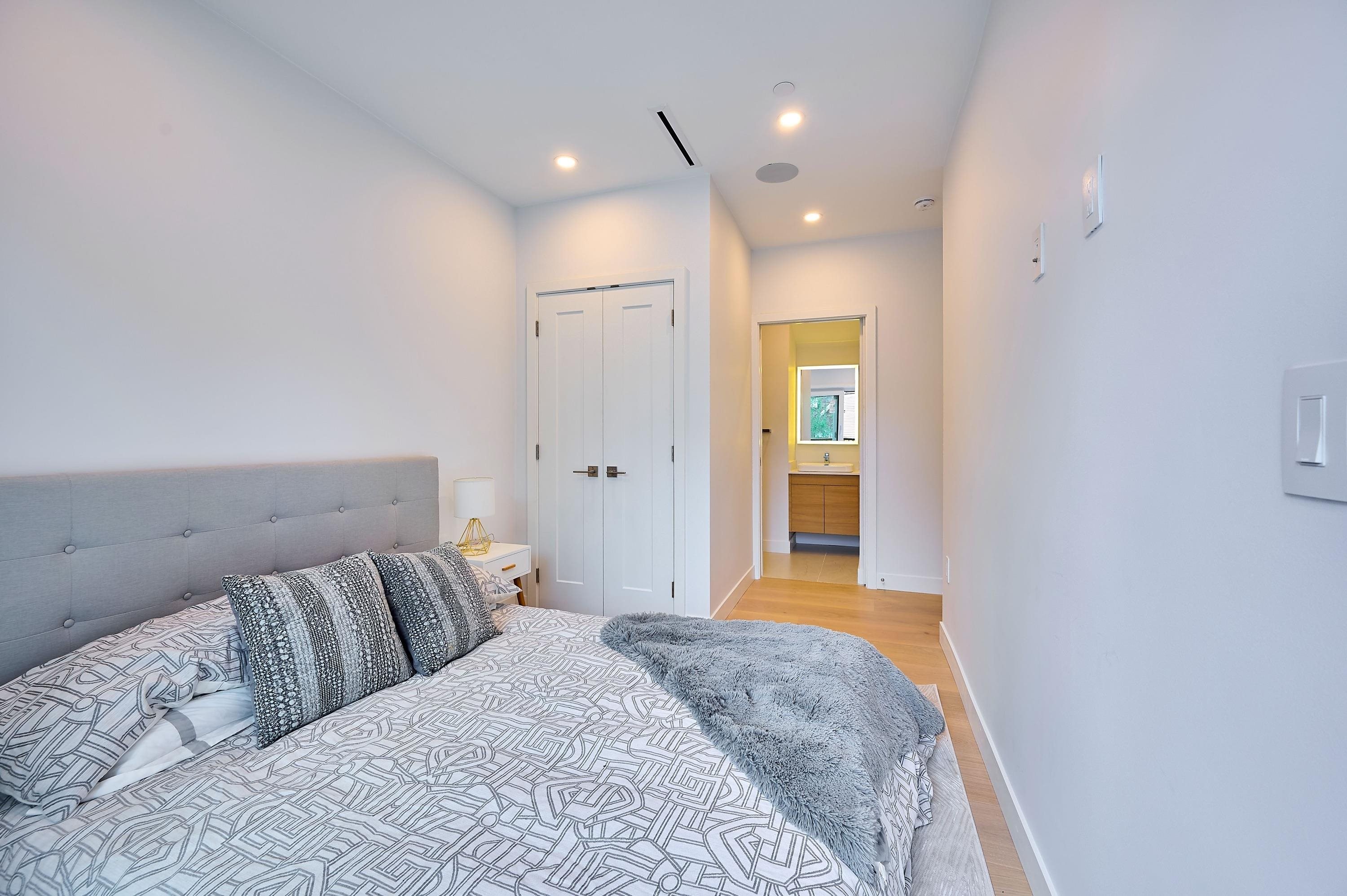 3674 1St Avenue W, Vancouver, BC