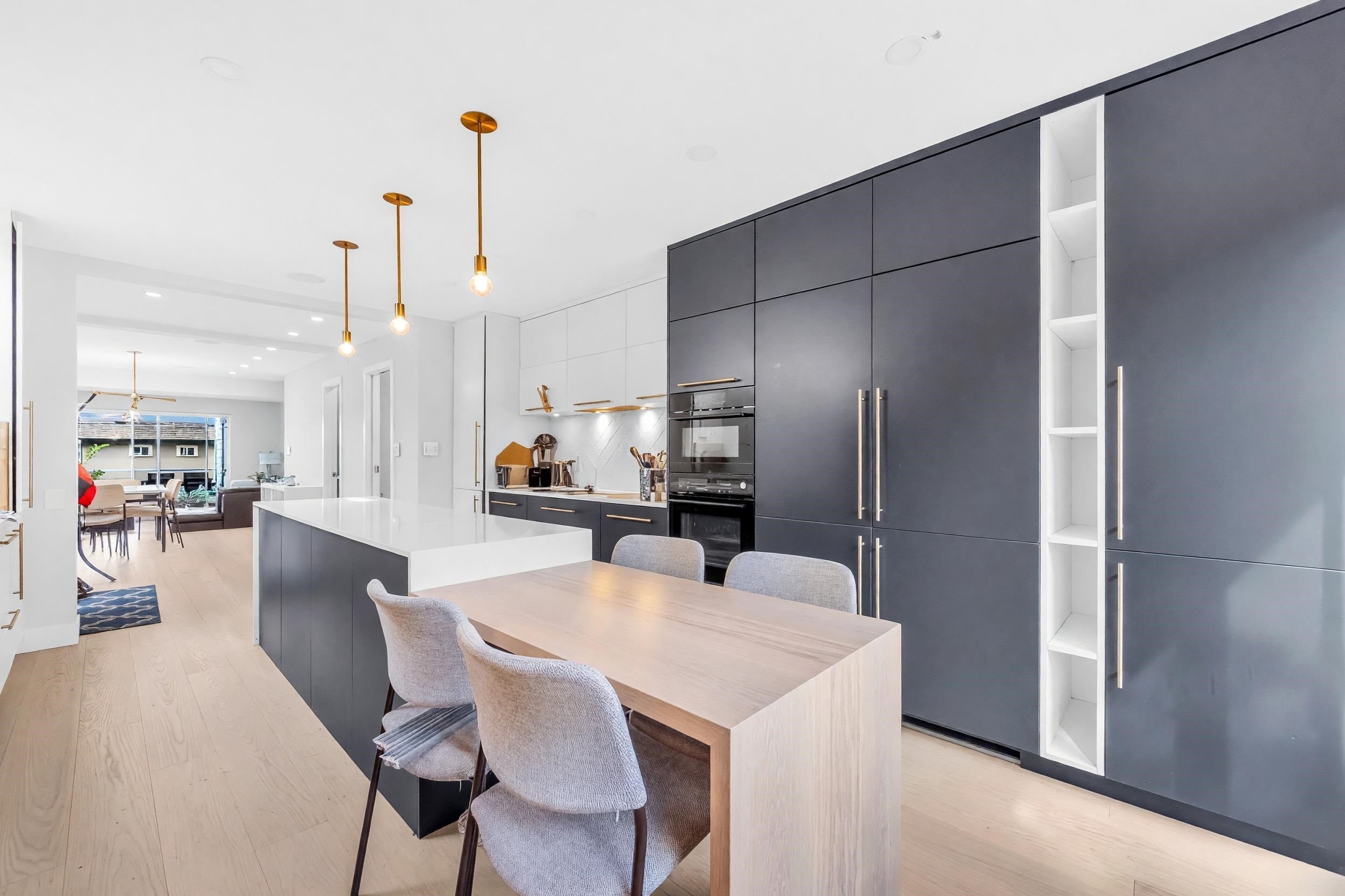 265 Keith Road E, North Vancouver, BC