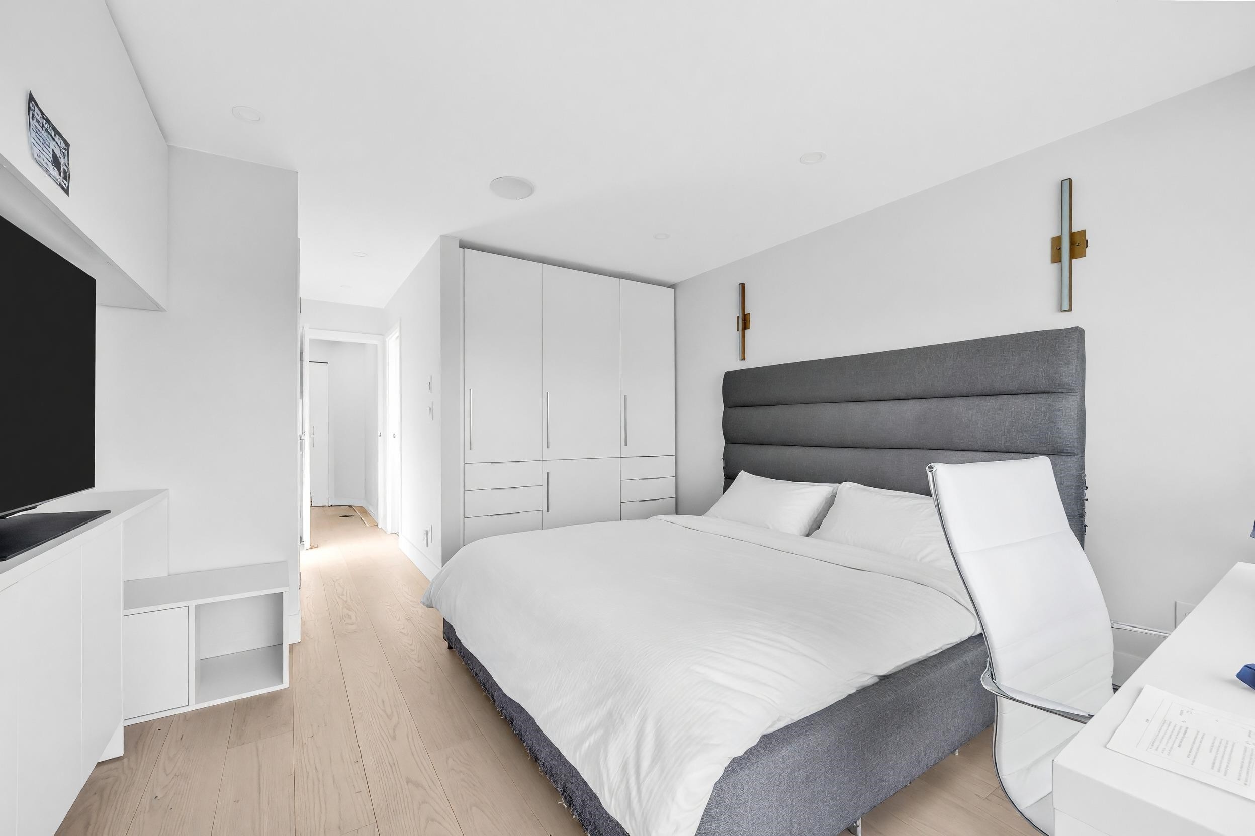 265 Keith Road E, North Vancouver, BC