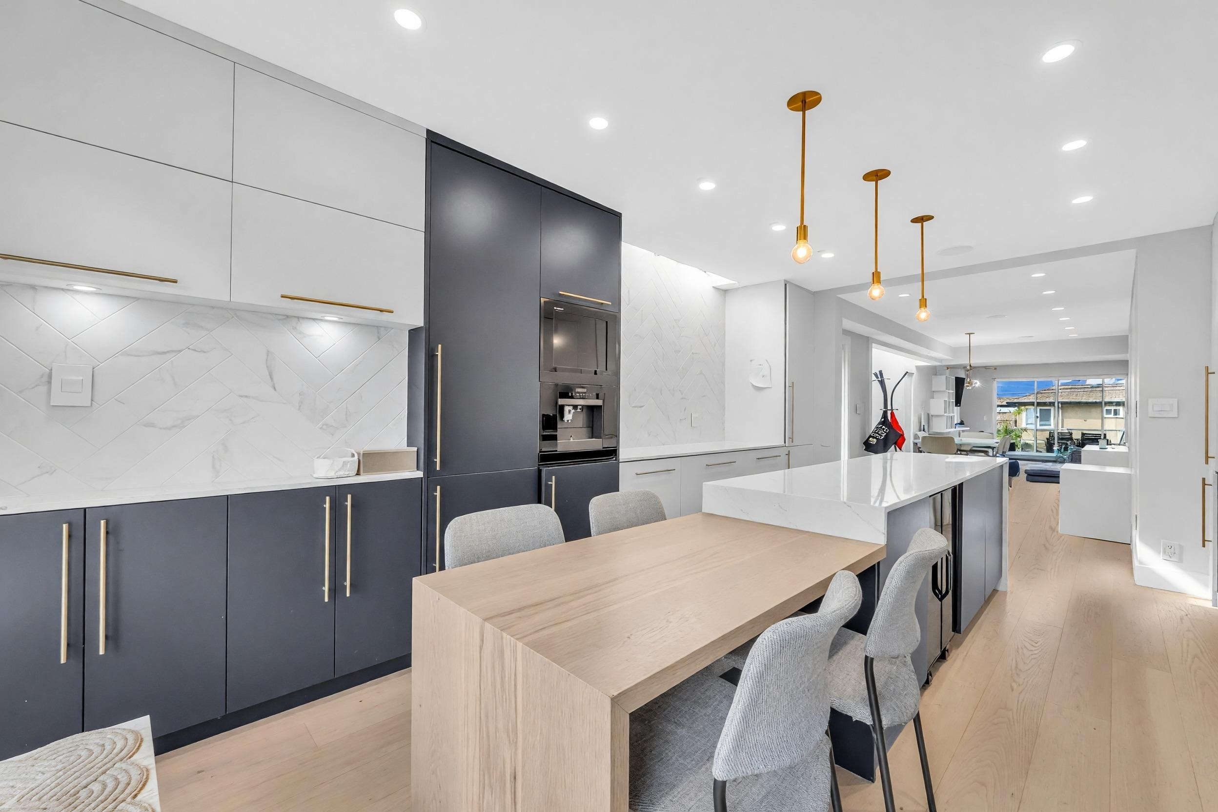 265 Keith Road E, North Vancouver, BC