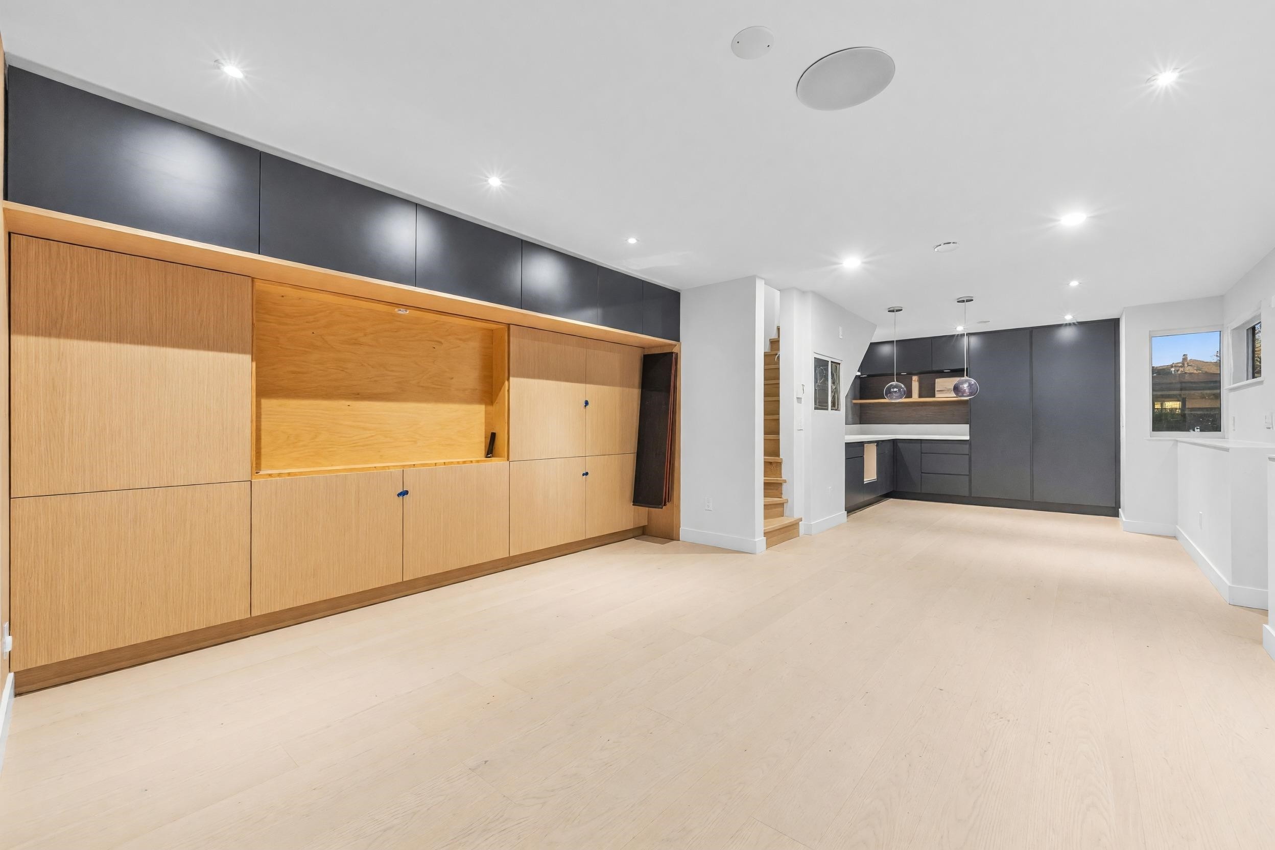 265 Keith Road E, North Vancouver, BC