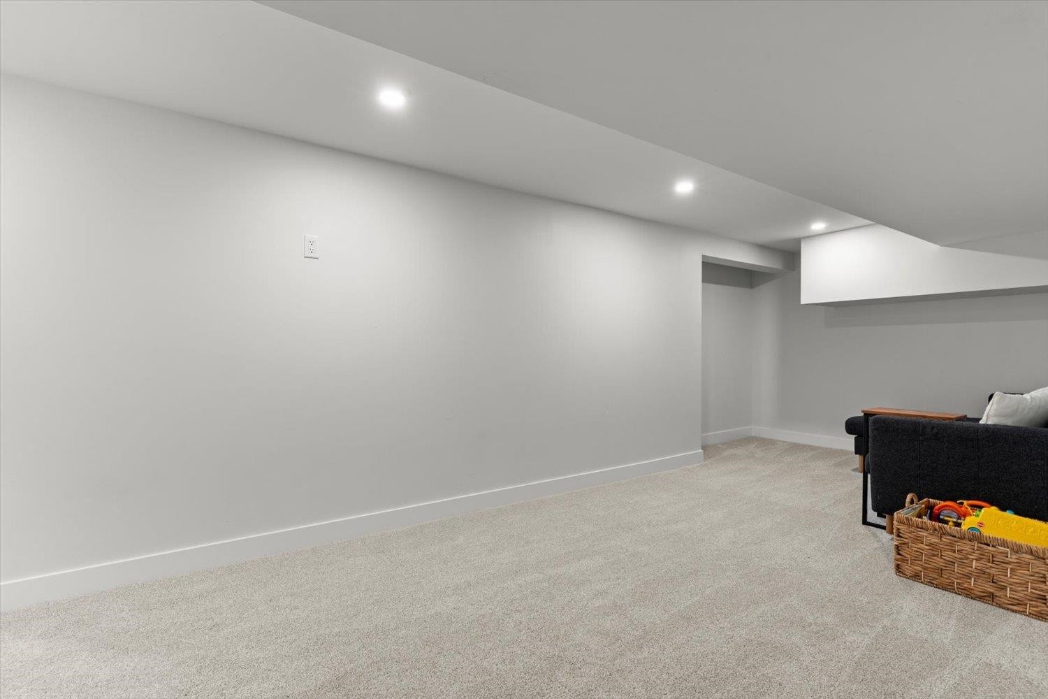 21730 River Road, Maple Ridge, BC