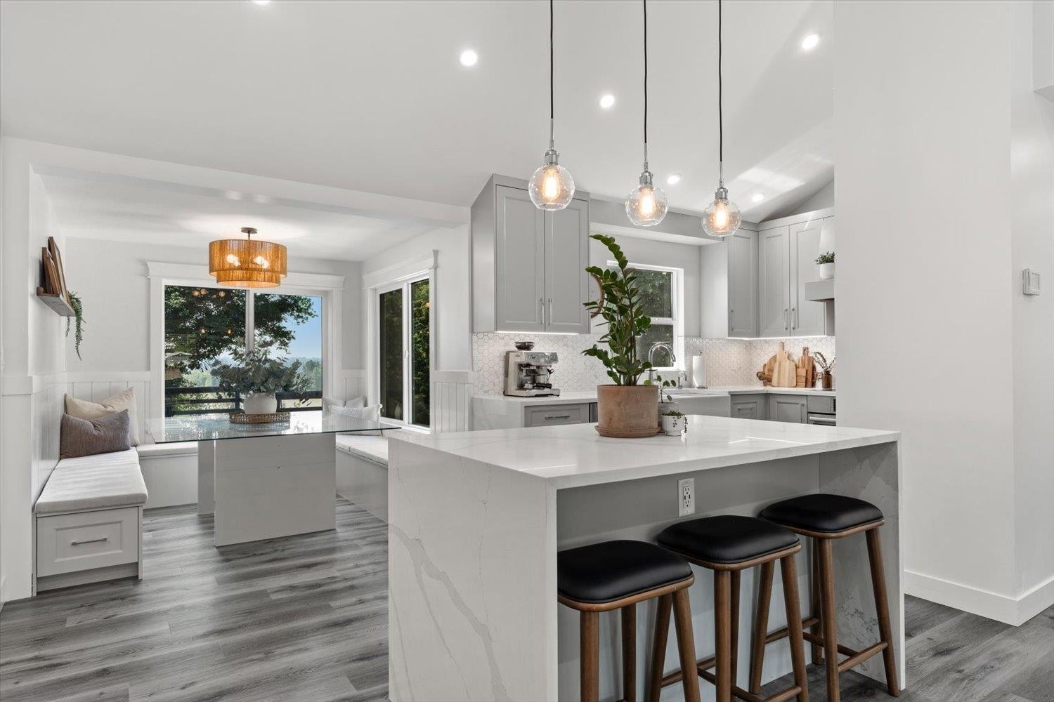 21730 River Road, Maple Ridge, BC