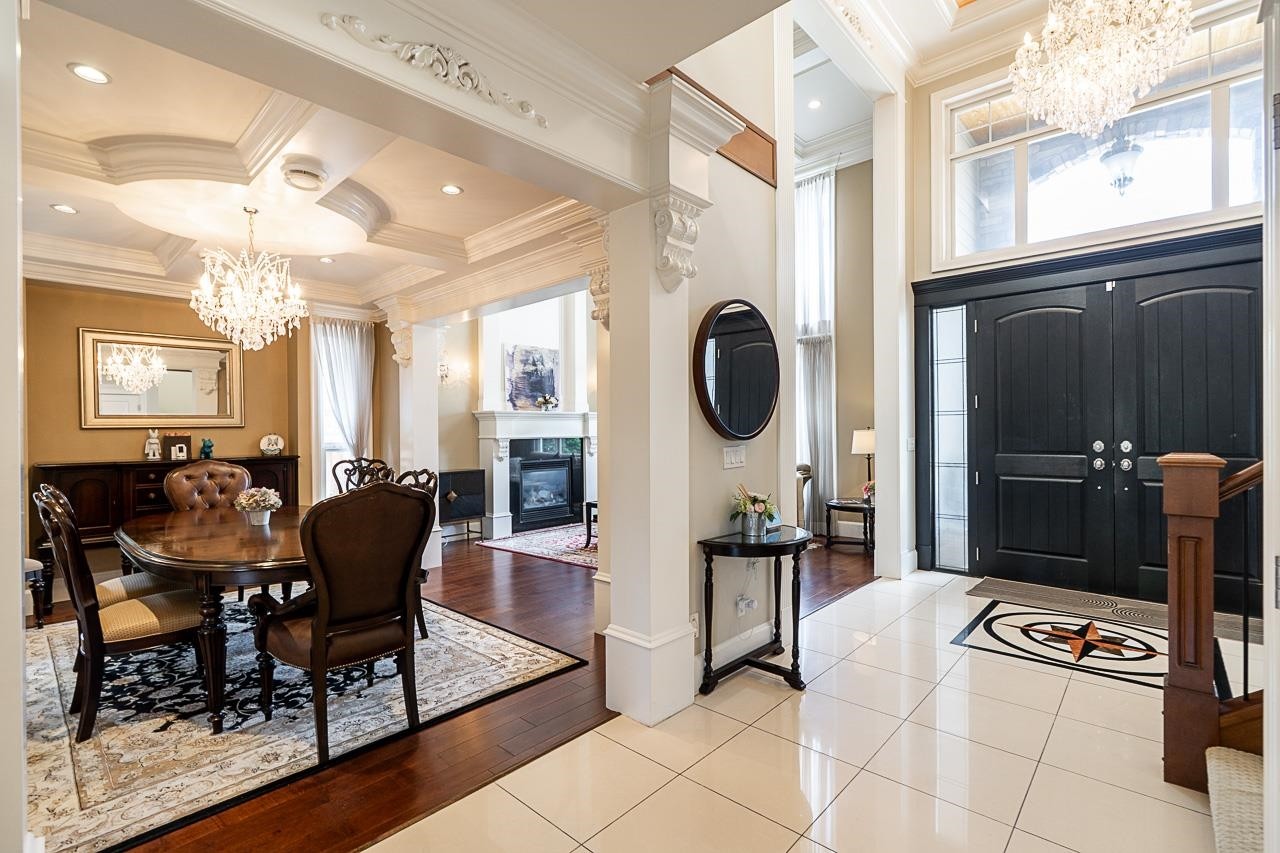 8800 Moore Road, Richmond, BC - Indoor Photo Showing Dining Room