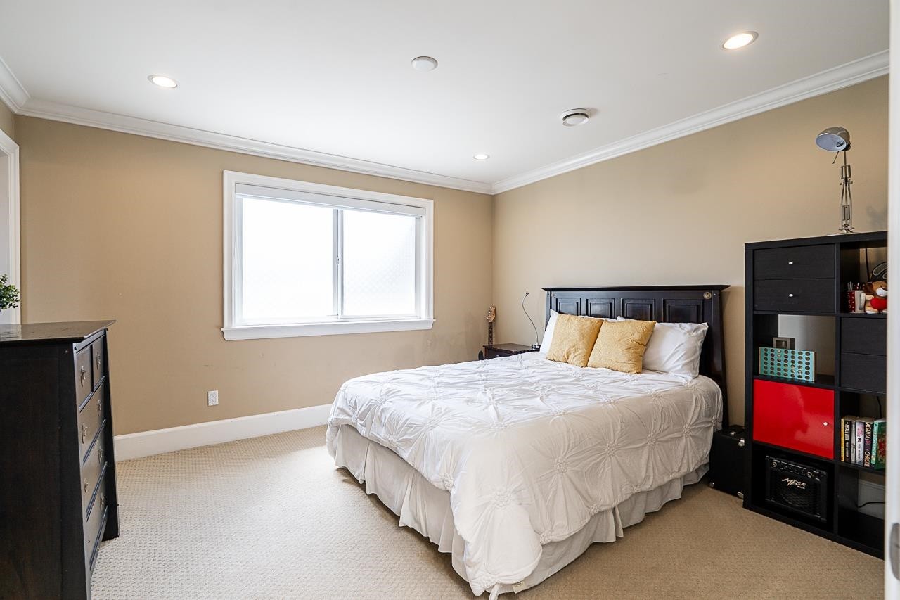 8800 Moore Road, Richmond, BC - Indoor Photo Showing Bedroom