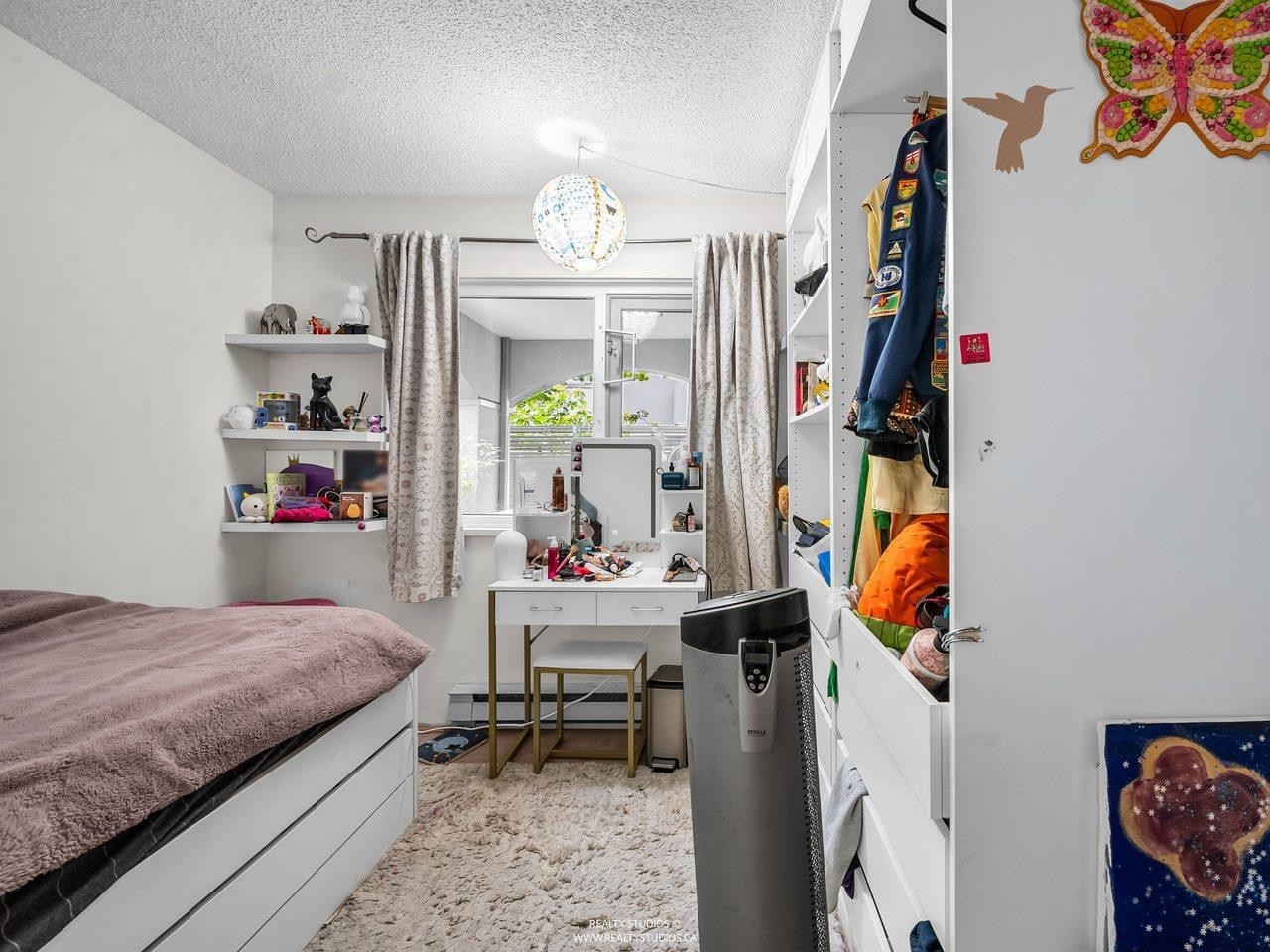 1330 7Th Avenue W, Vancouver, BC - Indoor Photo Showing Bedroom