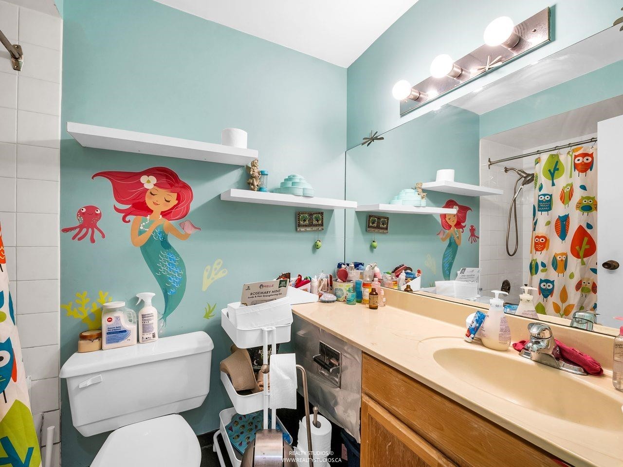 1330 7Th Avenue W, Vancouver, BC - Indoor Photo Showing Bathroom
