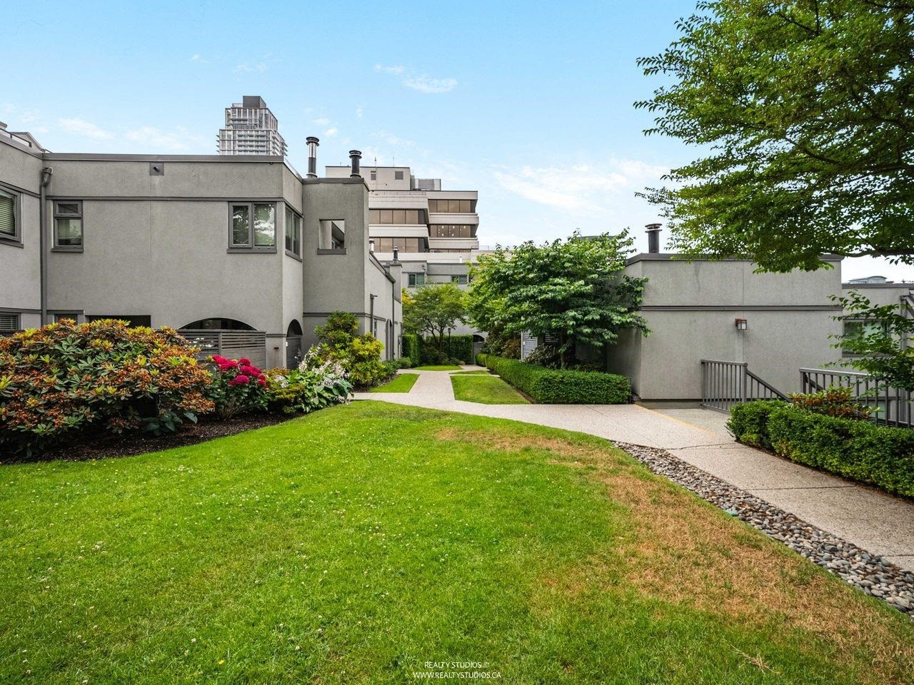 1330 7Th Avenue W, Vancouver, BC - Outdoor
