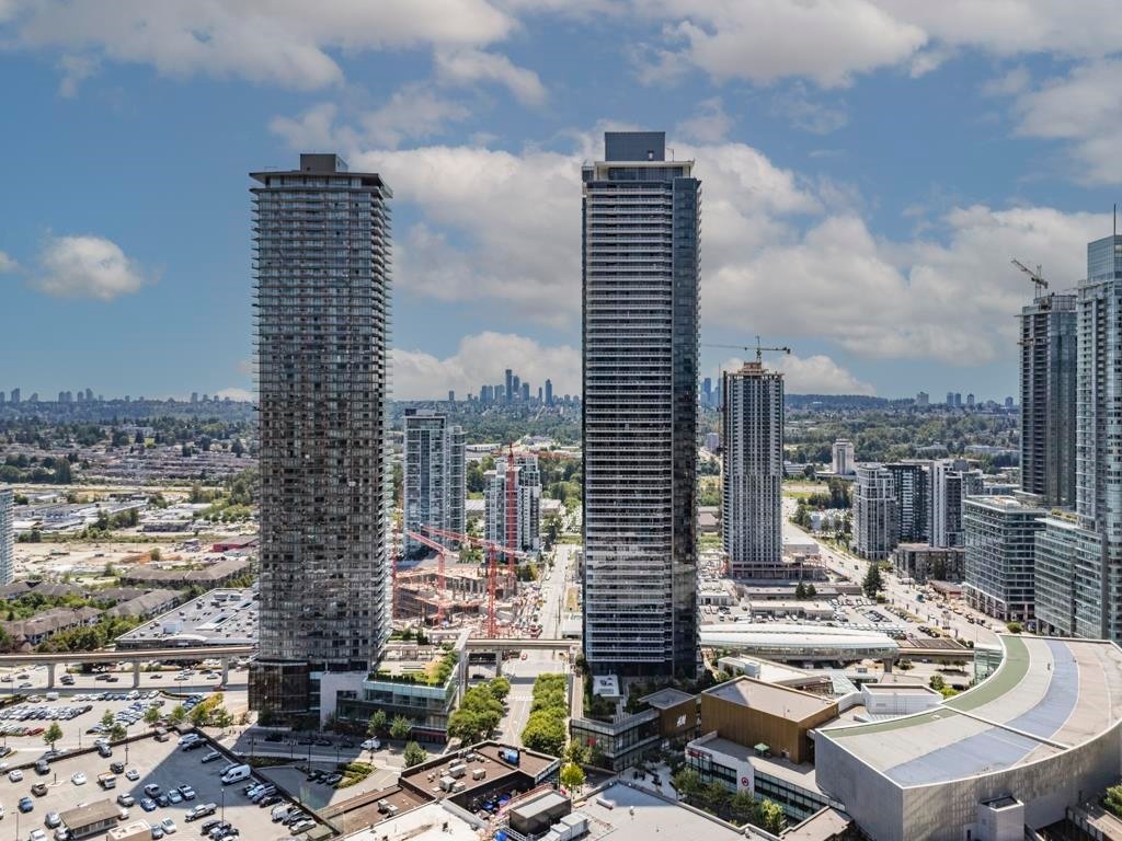 2611-1955 Alpha Way, Burnaby, BC - Outdoor With View