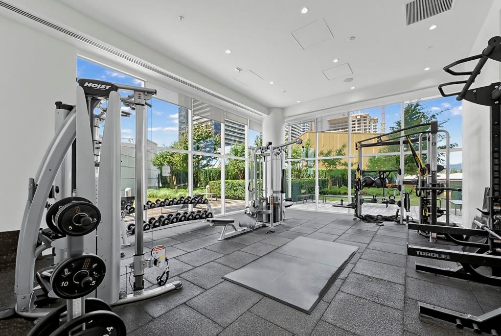 2611-1955 Alpha Way, Burnaby, BC - Indoor Photo Showing Gym Room