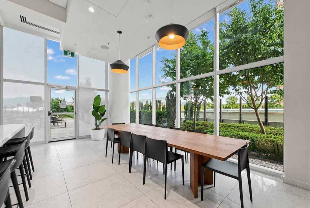 2611-1955 Alpha Way, Burnaby, BC - Indoor Photo Showing Dining Room