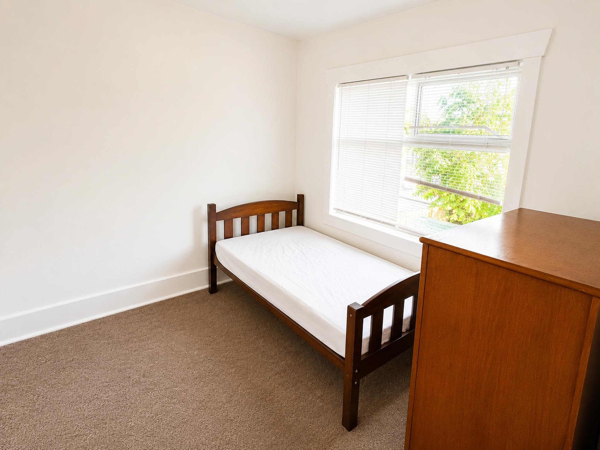 1257 Broadway E, Vancouver, BC
