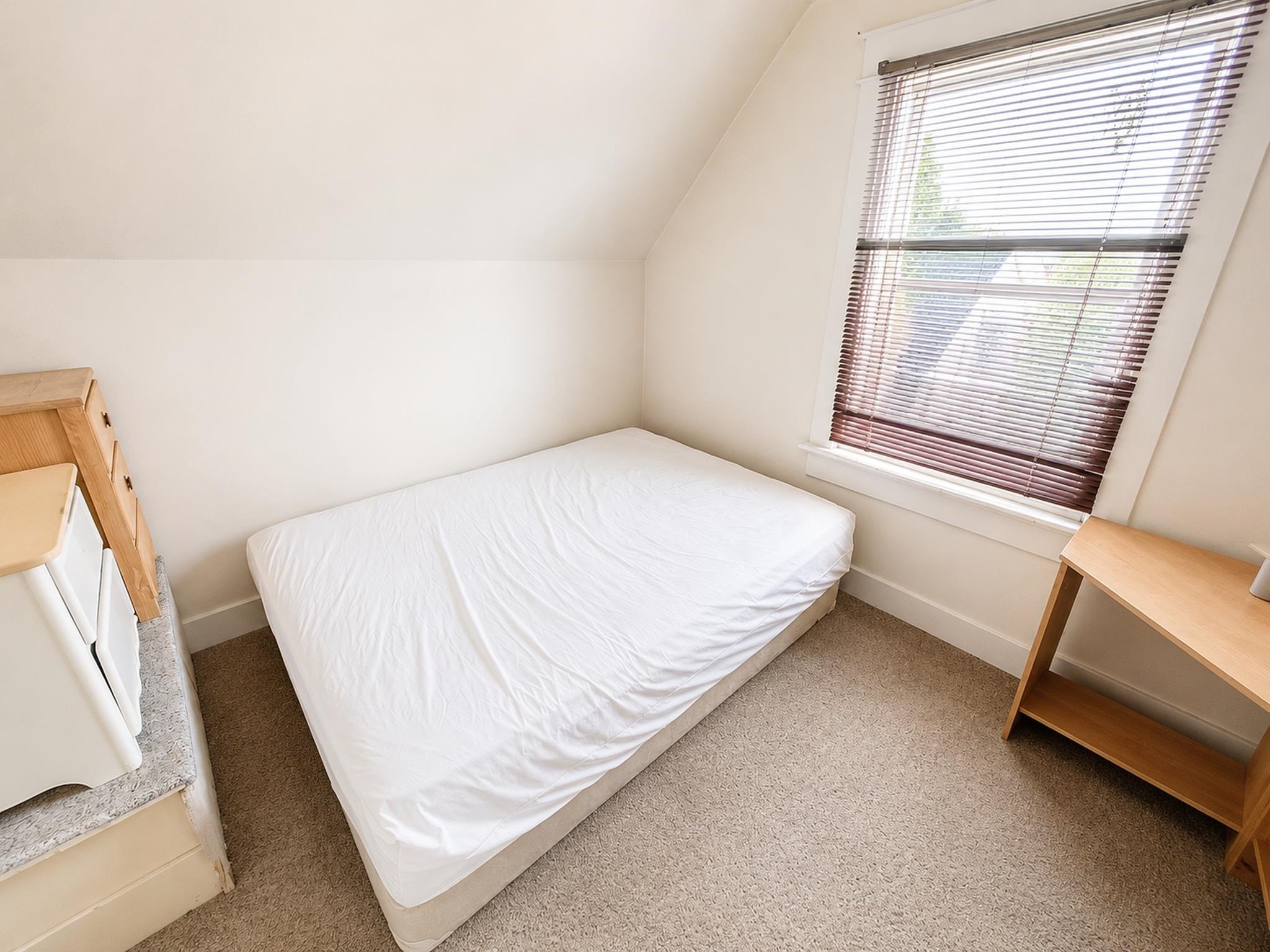 1257 Broadway E, Vancouver, BC