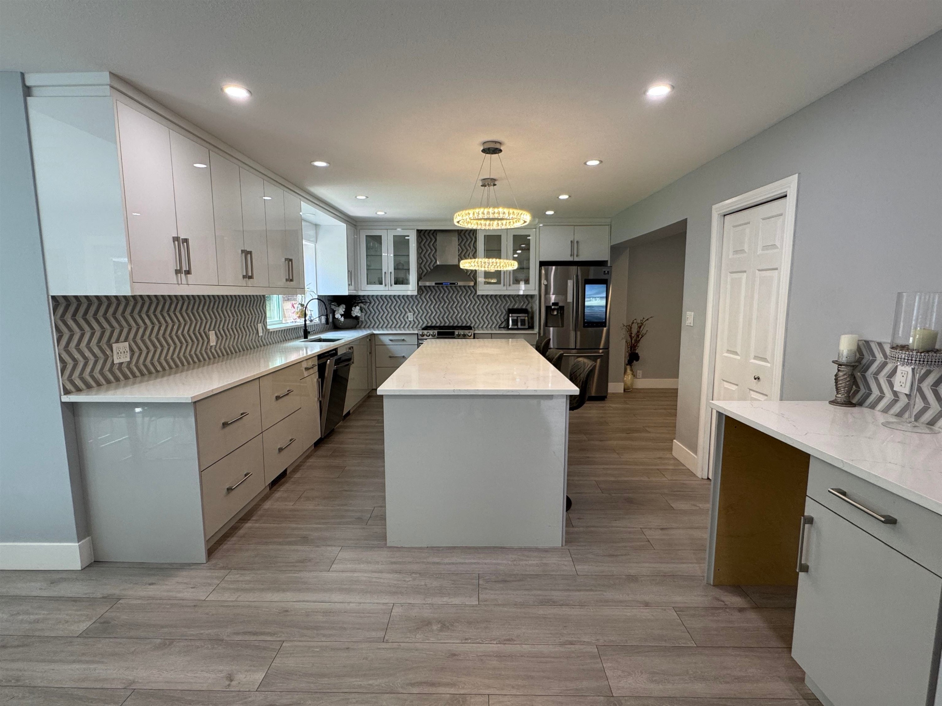 1416 Purcell Drive, Coquitlam, BC - Indoor Photo Showing Kitchen