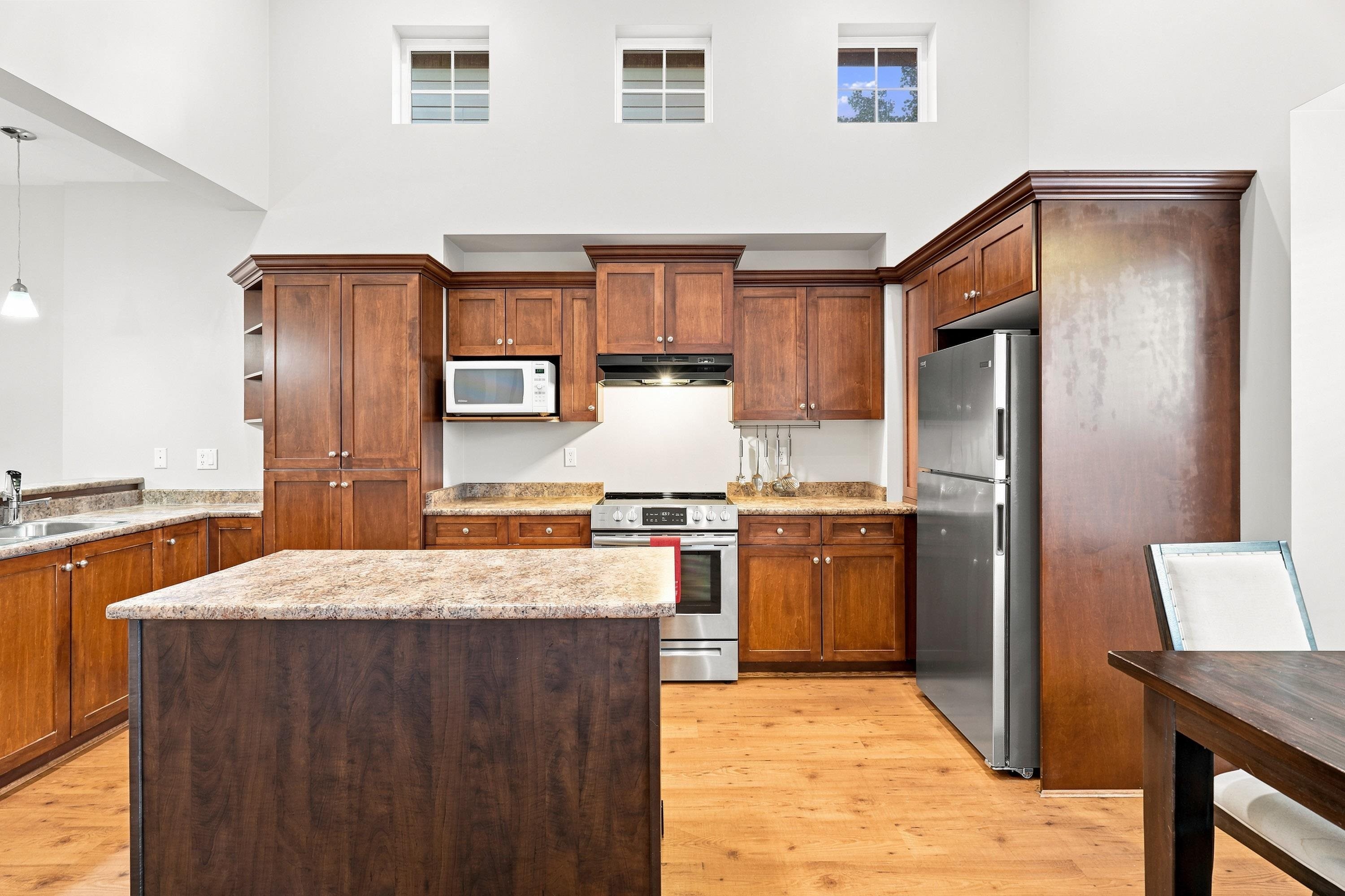121-21868 Lougheed Highway, Maple Ridge, BC