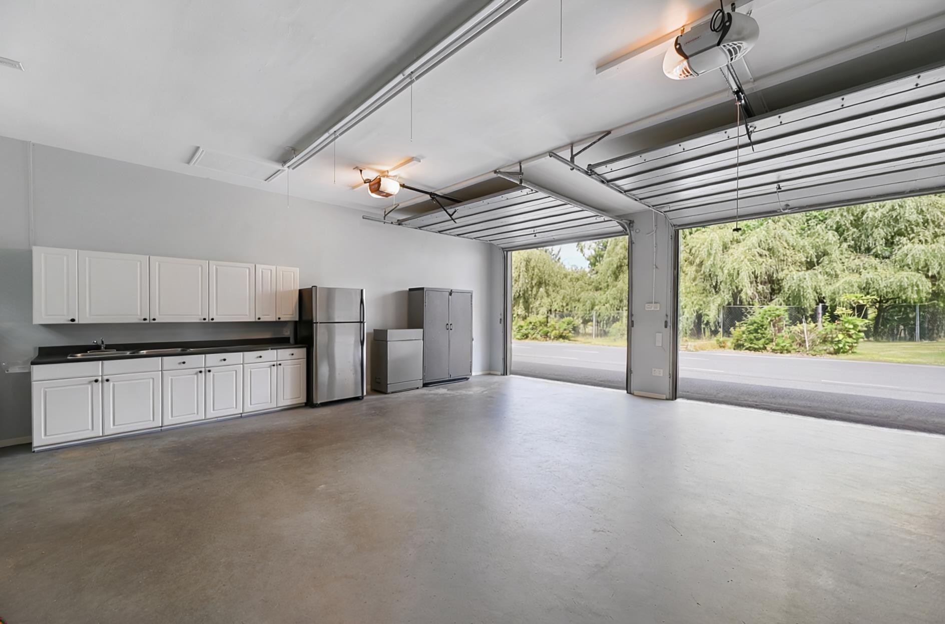 24089 Lougheed Highway, Maple Ridge, BC - Indoor