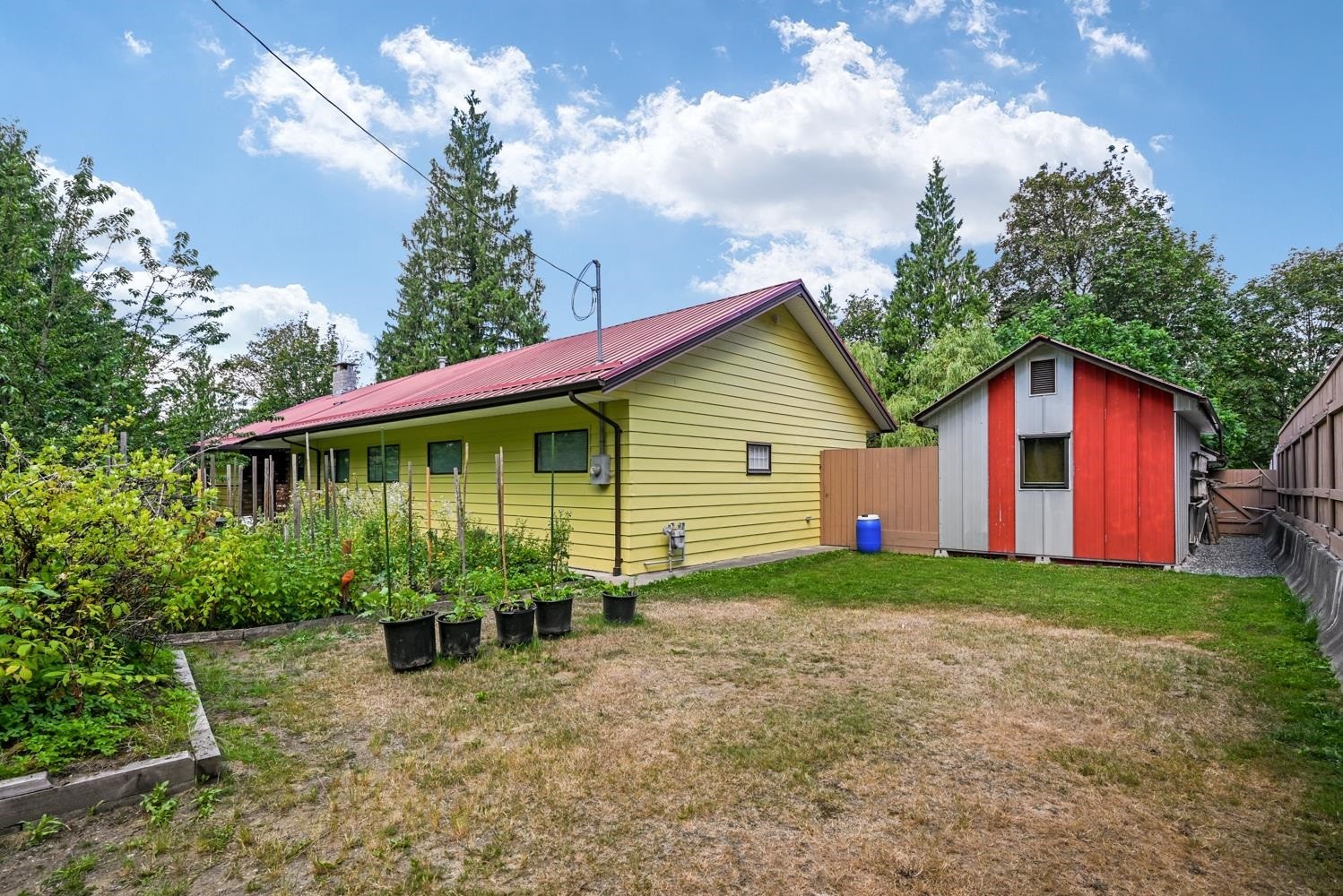 24089 Lougheed Highway, Maple Ridge, BC - Outdoor
