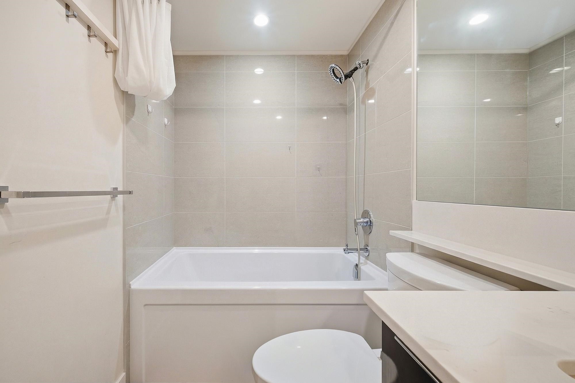 1403-3100 Windsor Gate, Coquitlam, BC