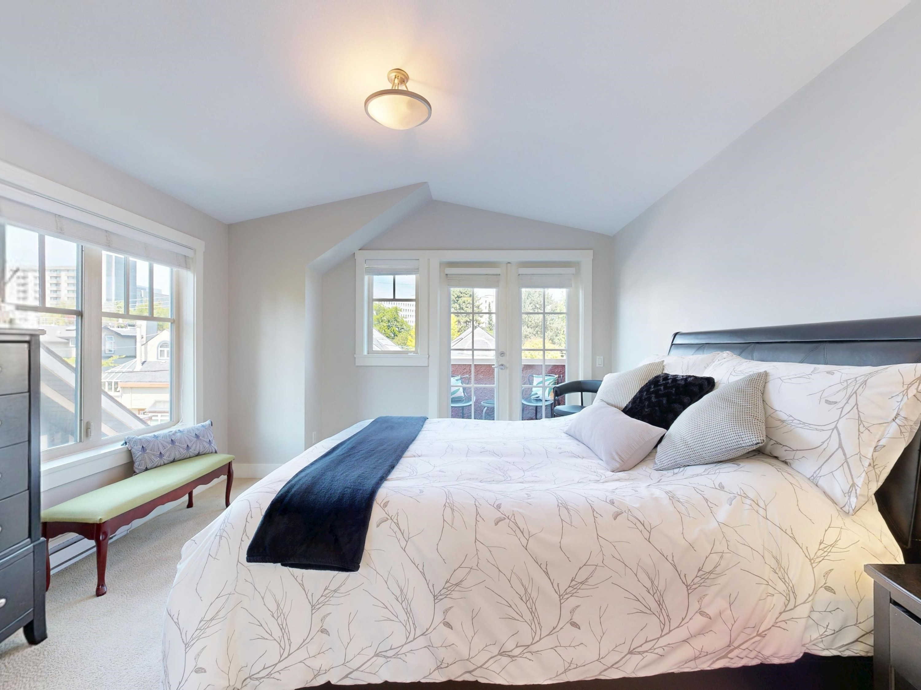 839 14Th Avenue W, Vancouver, BC - Indoor Photo Showing Bedroom