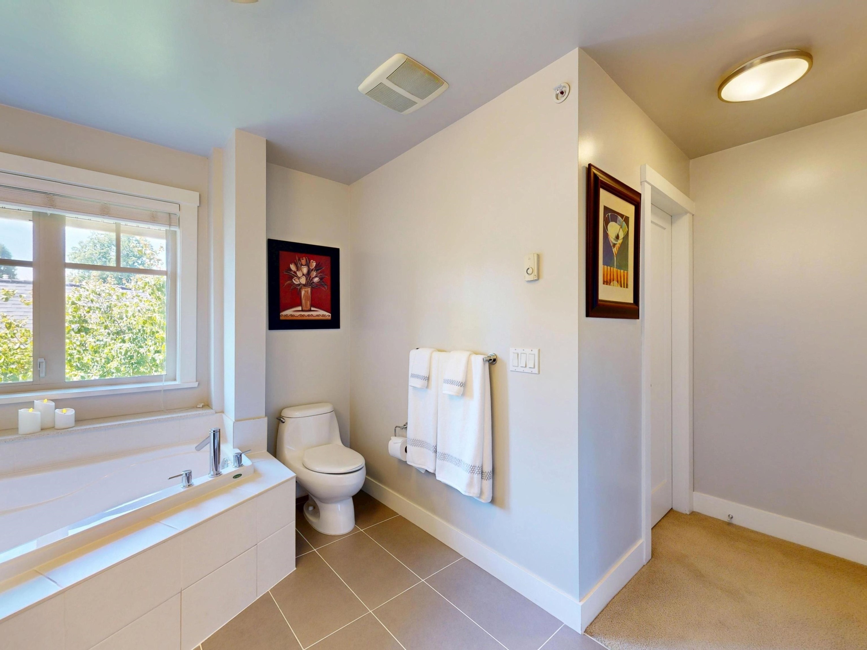 839 14Th Avenue W, Vancouver, BC - Indoor Photo Showing Bathroom