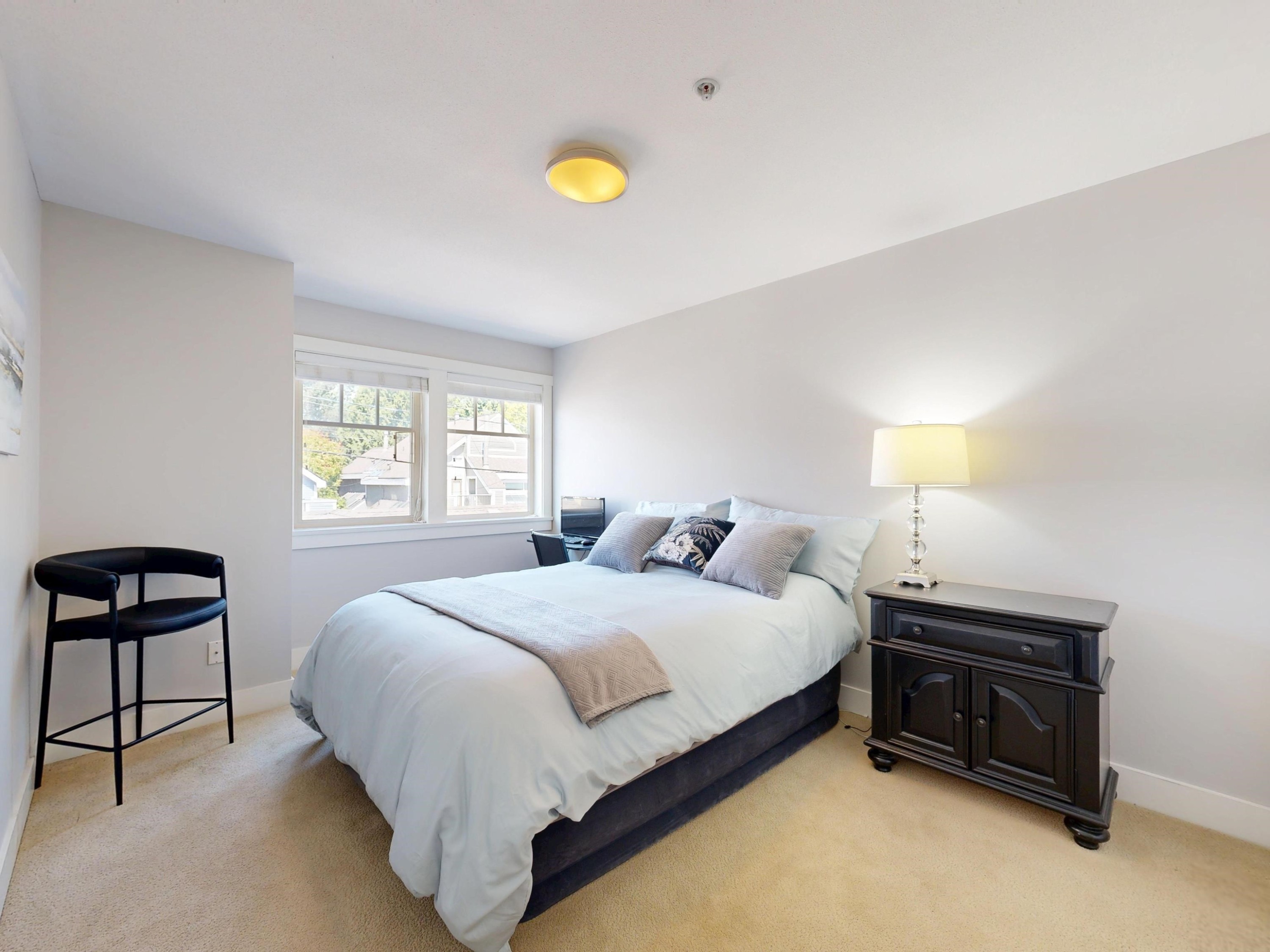 839 14Th Avenue W, Vancouver, BC - Indoor Photo Showing Bedroom