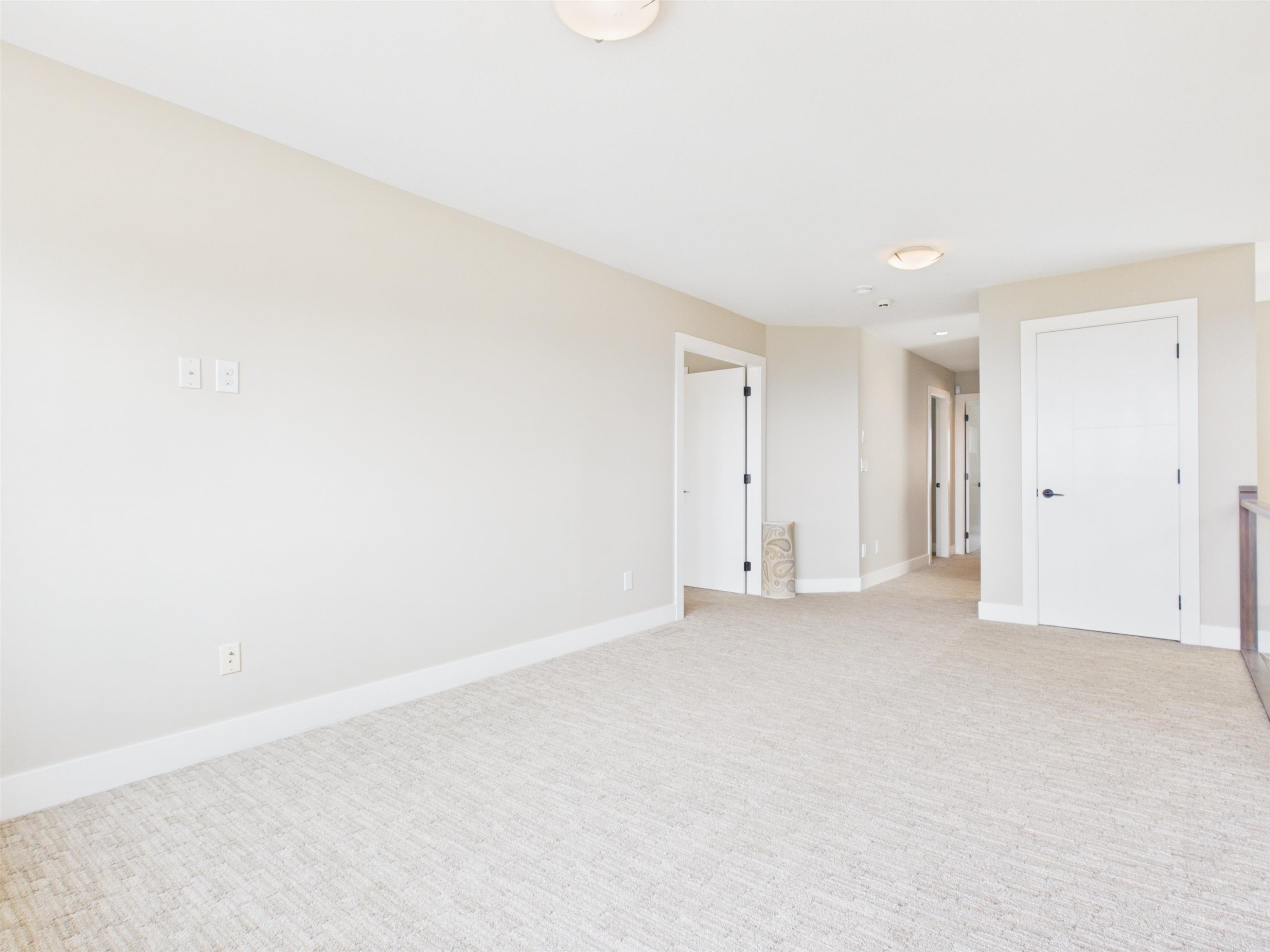3501 Sheffield Avenue, Coquitlam, BC - Indoor Photo Showing Other Room