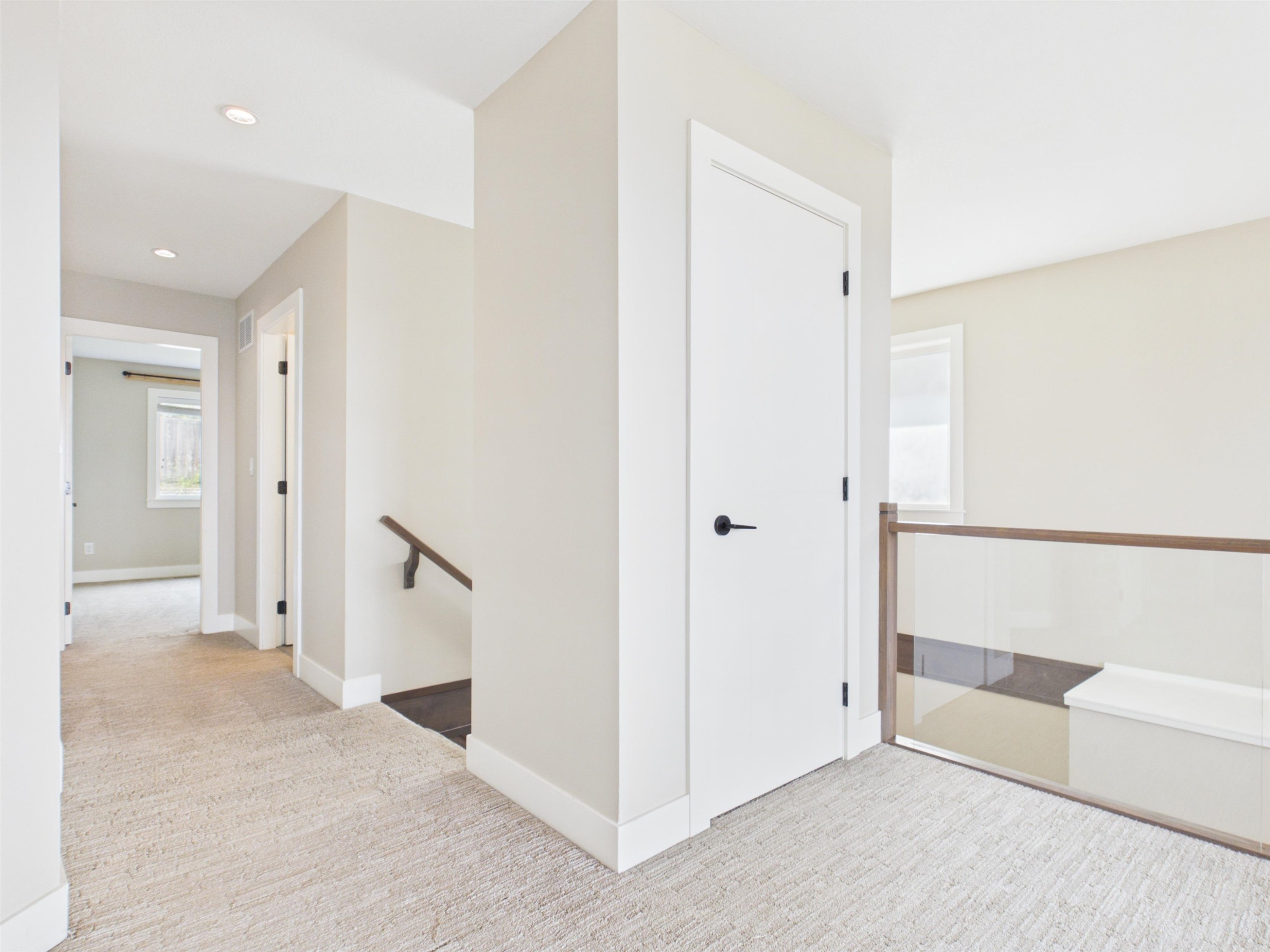 3501 Sheffield Avenue, Coquitlam, BC - Indoor Photo Showing Other Room