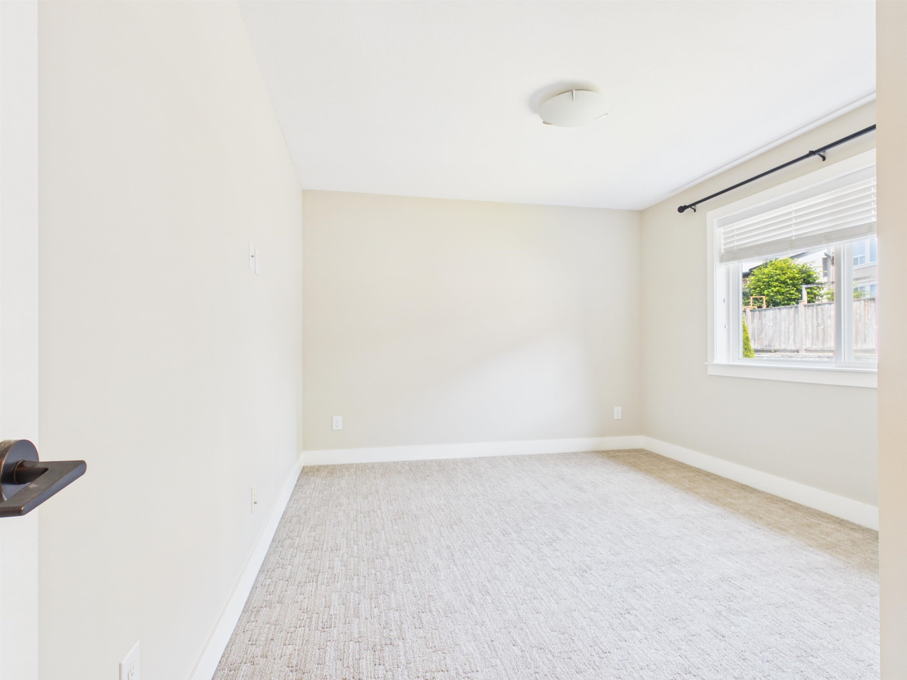 3501 Sheffield Avenue, Coquitlam, BC - Indoor Photo Showing Other Room