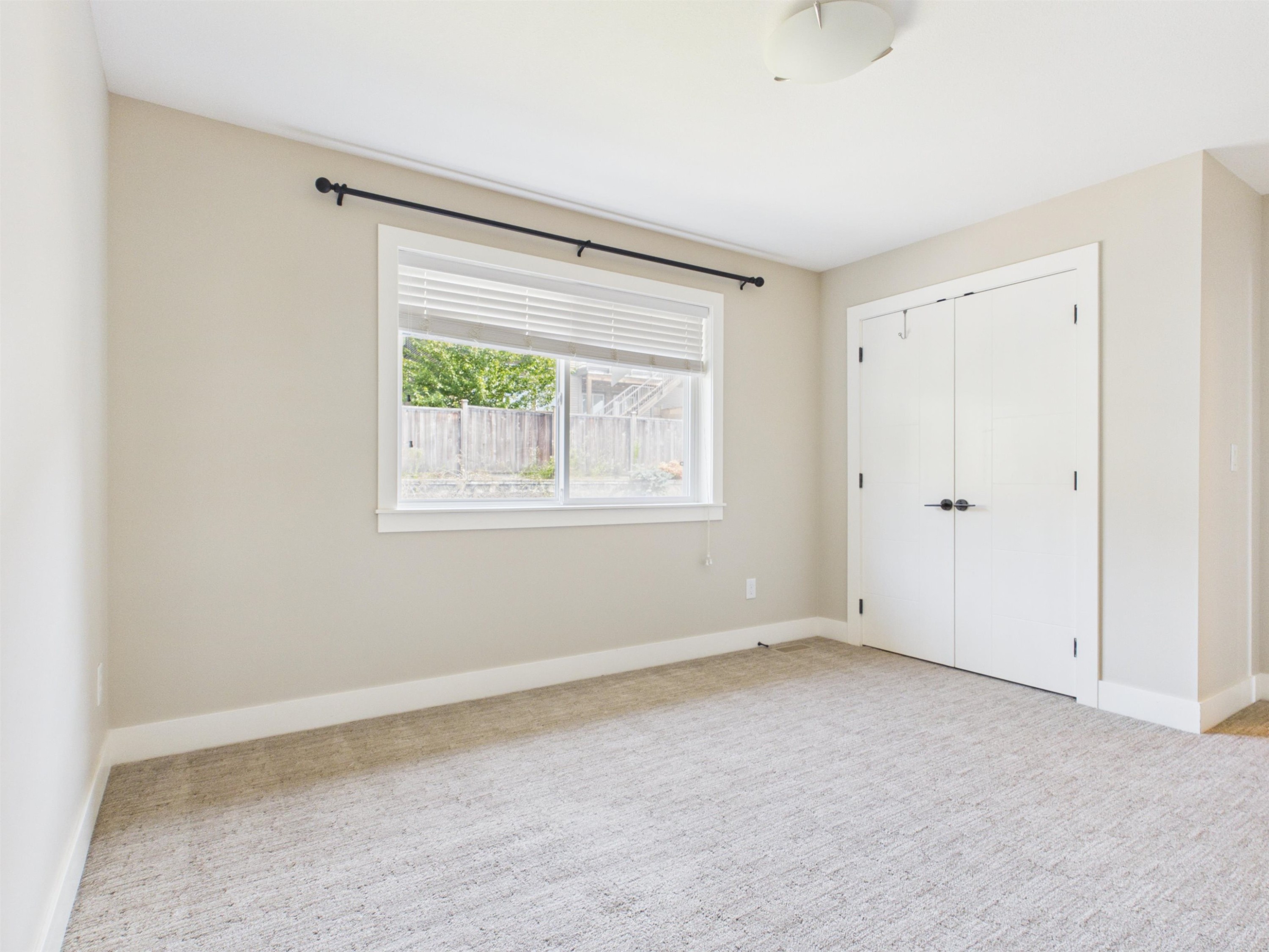 3501 Sheffield Avenue, Coquitlam, BC - Indoor Photo Showing Other Room
