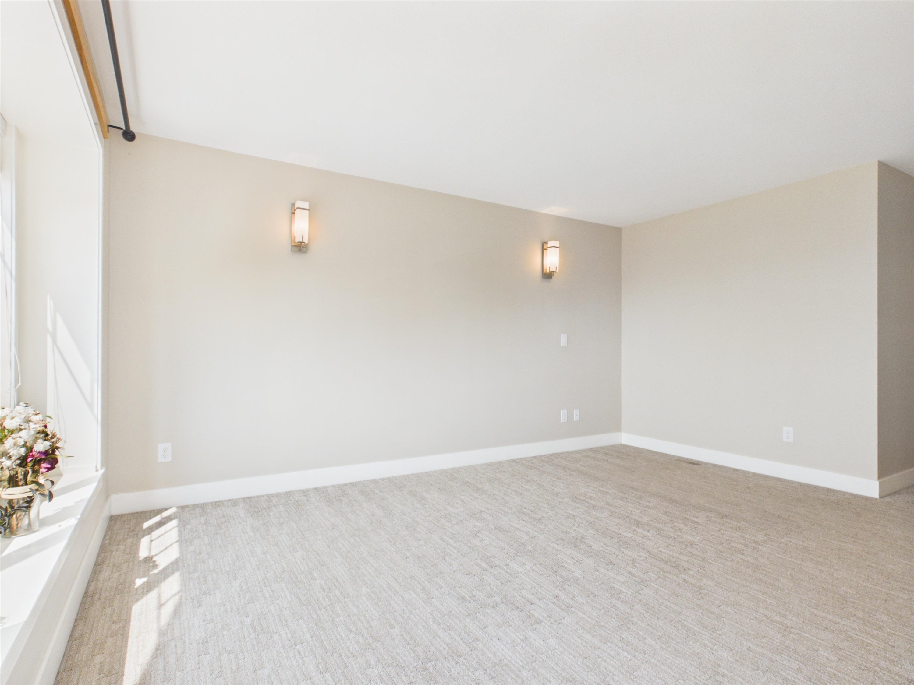 3501 Sheffield Avenue, Coquitlam, BC - Indoor Photo Showing Other Room