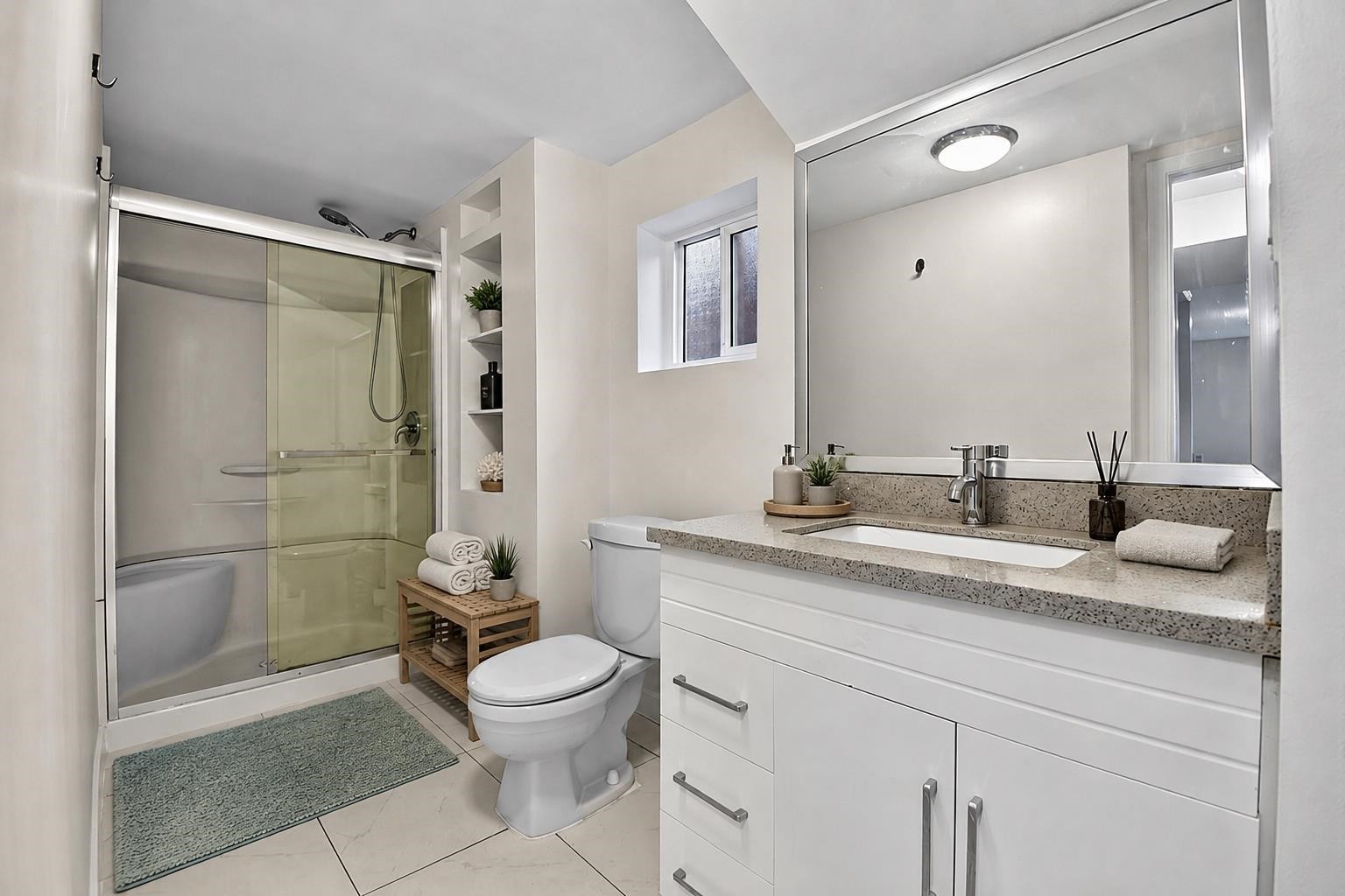 2216 41St Avenue E, Vancouver, BC - Indoor With Fireplace