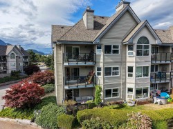 110-1468 Pemberton Avenue Squamish, BC V8B 0K2