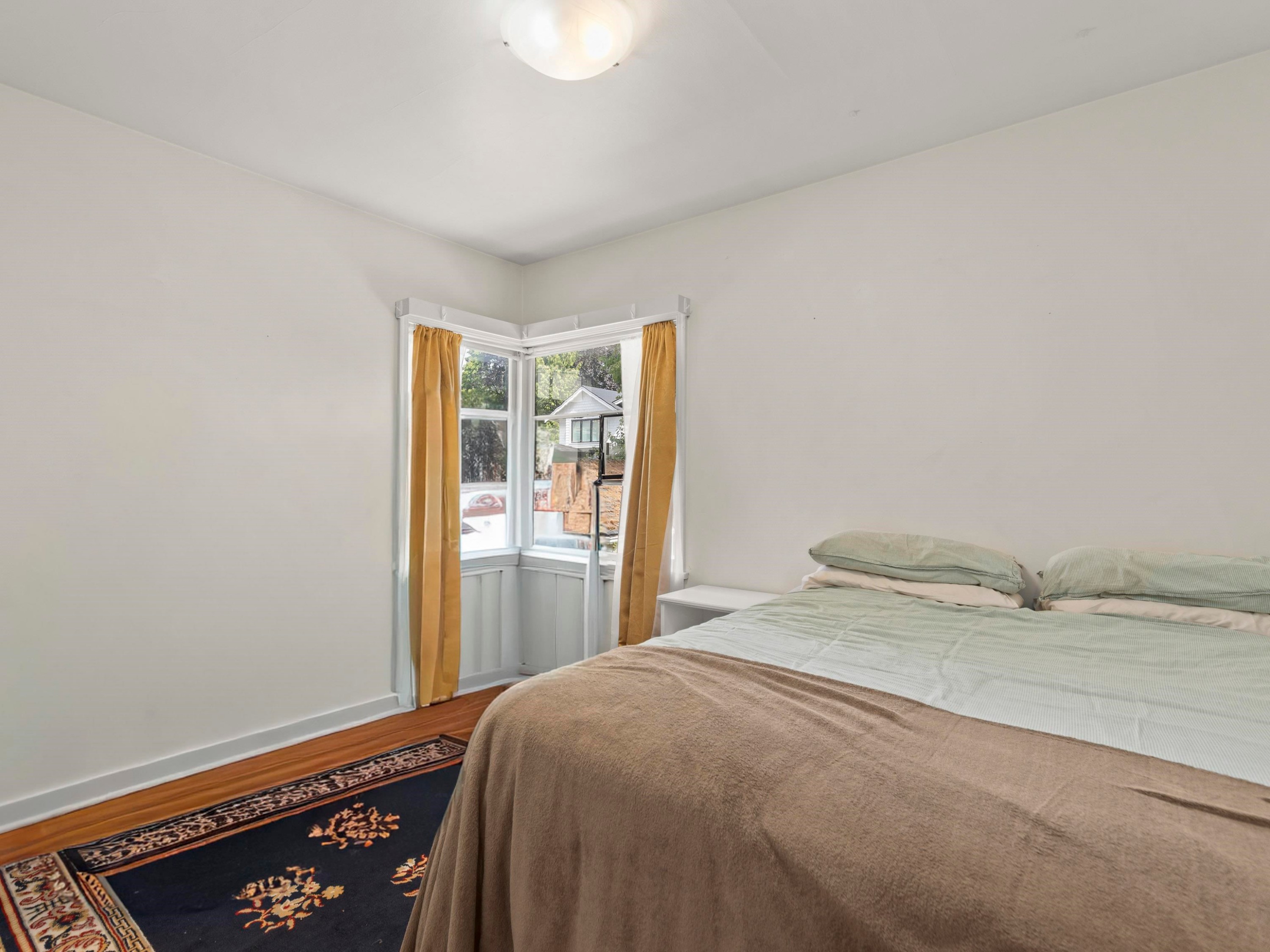 4691 5Th Avenue W, Vancouver, BC - Indoor Photo Showing Bedroom