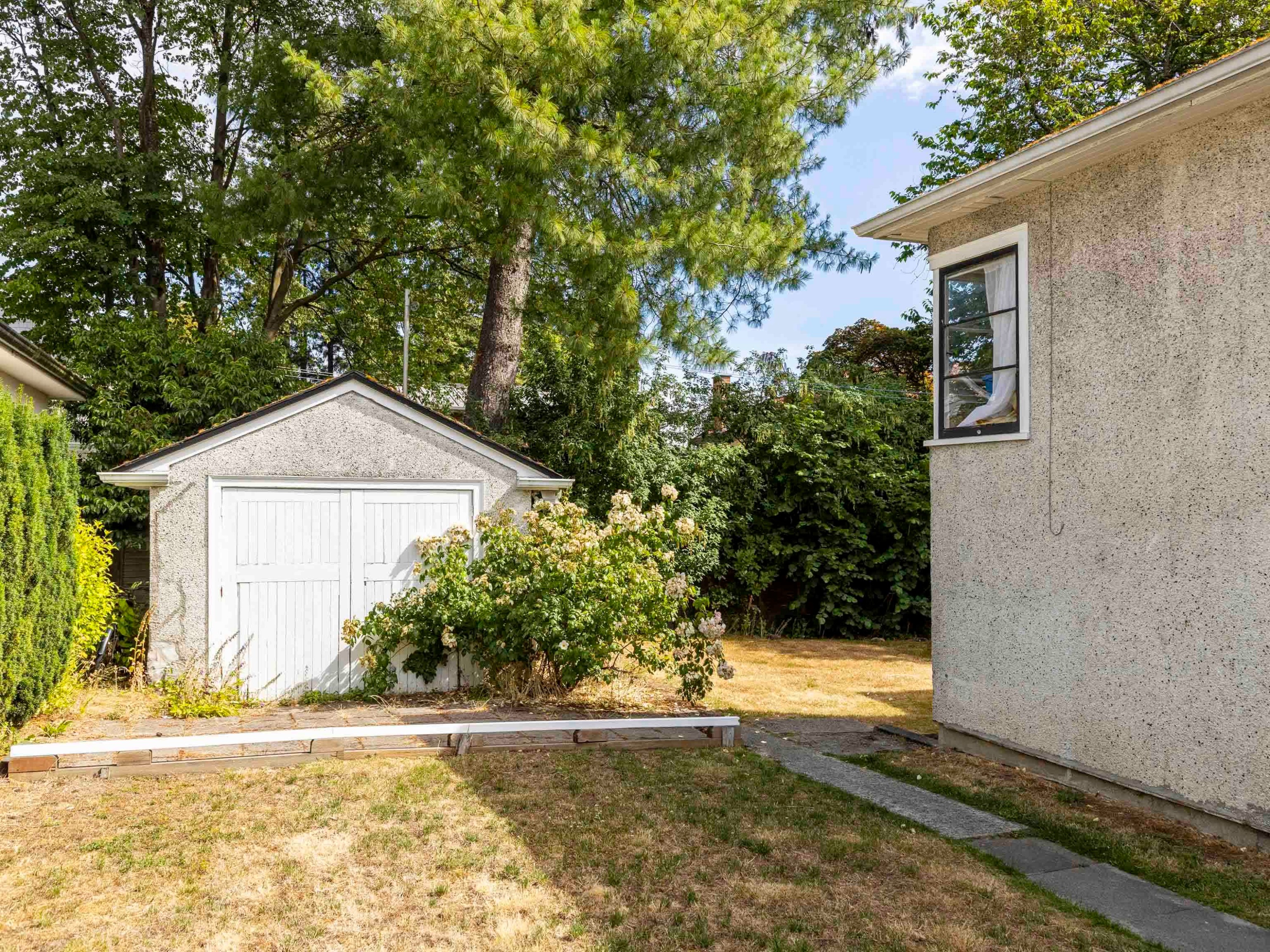 4691 5Th Avenue W, Vancouver, BC - Outdoor
