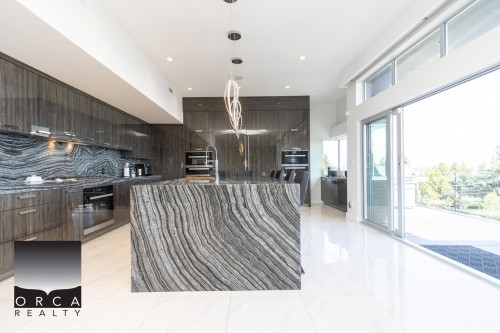 3305 Westmount Road, West Vancouver, BC - Indoor