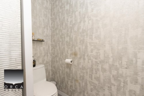 3305 Westmount Road, West Vancouver, BC - Indoor Photo Showing Bathroom