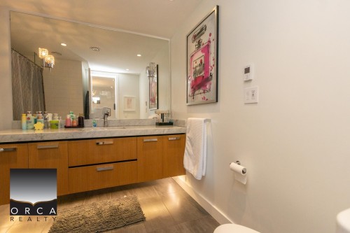 3305 Westmount Road, West Vancouver, BC - Indoor Photo Showing Bathroom