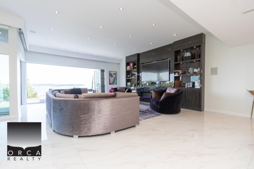 3305 Westmount Road, West Vancouver, BC - Indoor