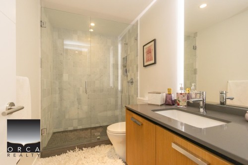 3305 Westmount Road, West Vancouver, BC - Indoor Photo Showing Bathroom