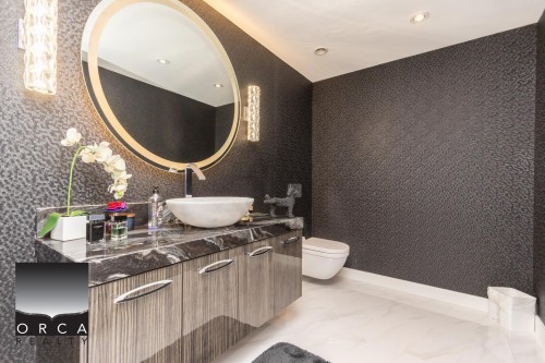 3305 Westmount Road, West Vancouver, BC - Indoor Photo Showing Bathroom