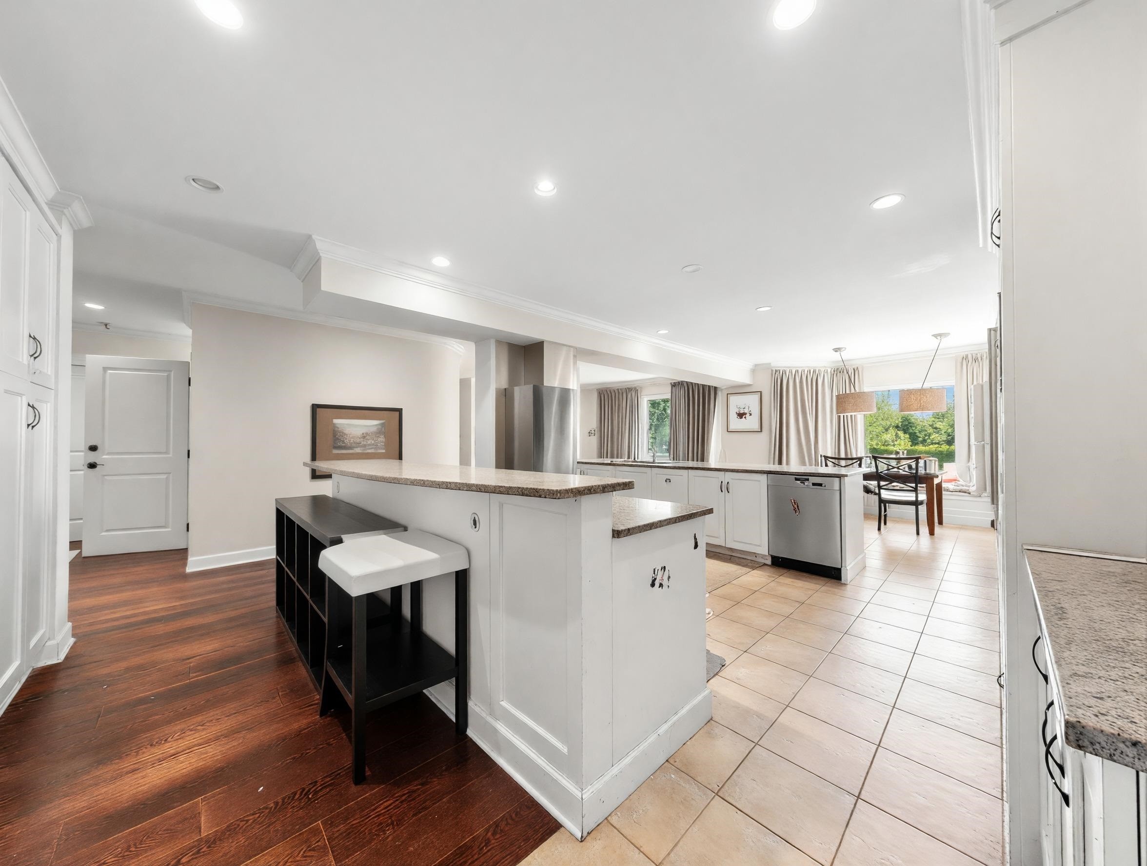 740 Knockmaroon Road, West Vancouver, BC