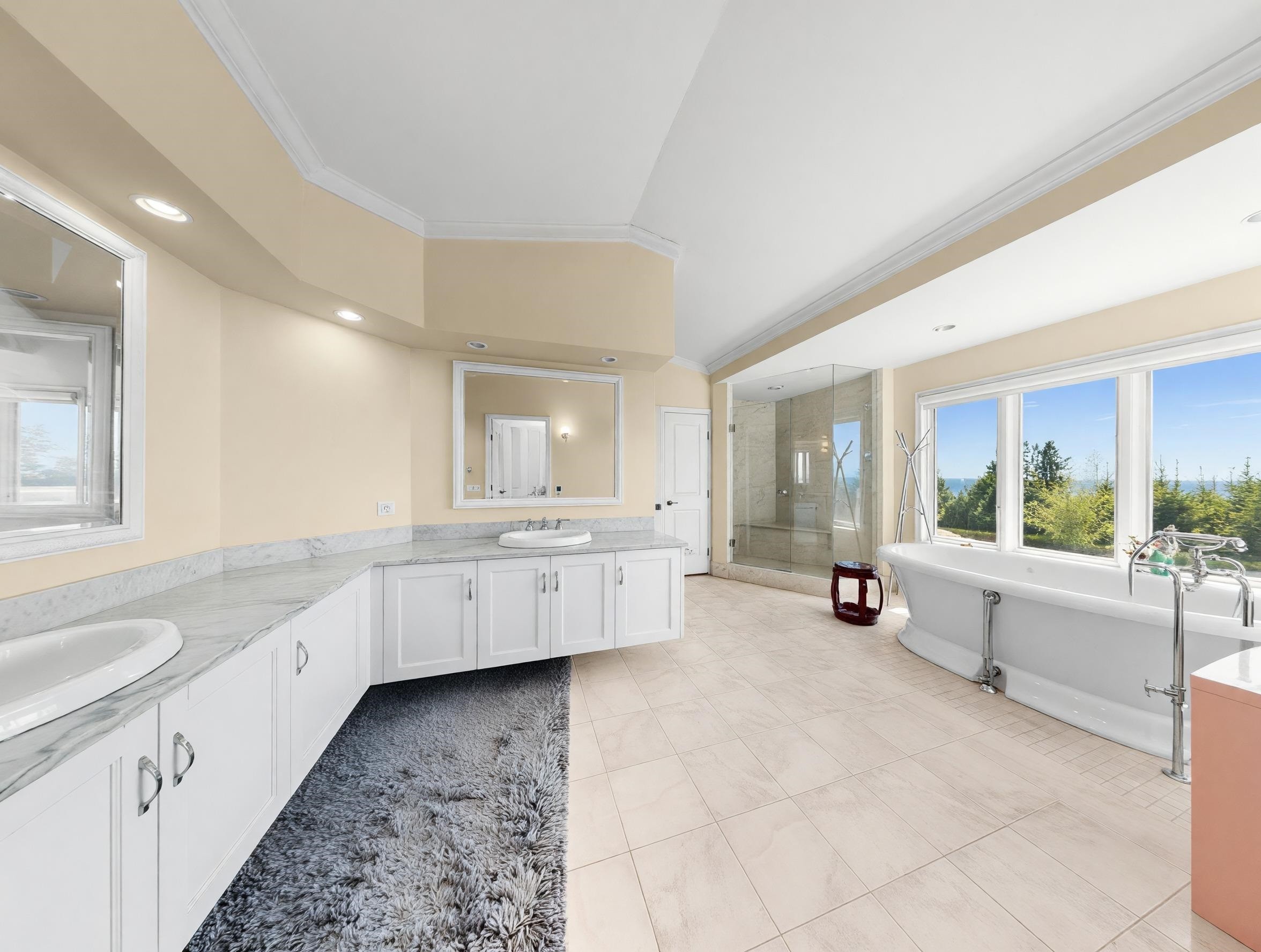 740 Knockmaroon Road, West Vancouver, BC