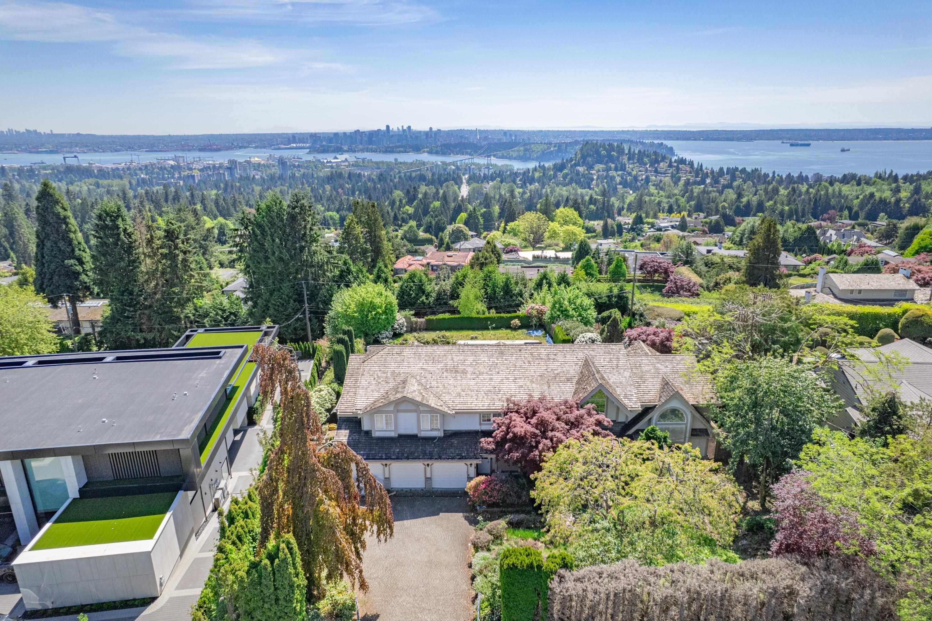 740 Knockmaroon Road, West Vancouver, BC