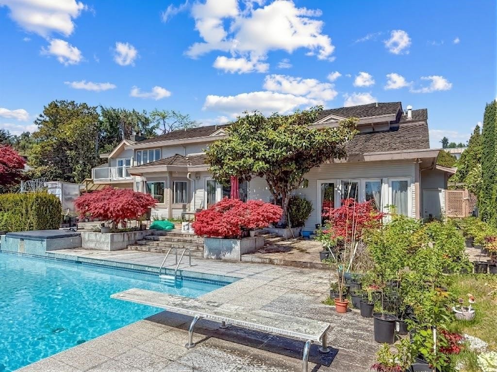 740 Knockmaroon Road, West Vancouver, BC