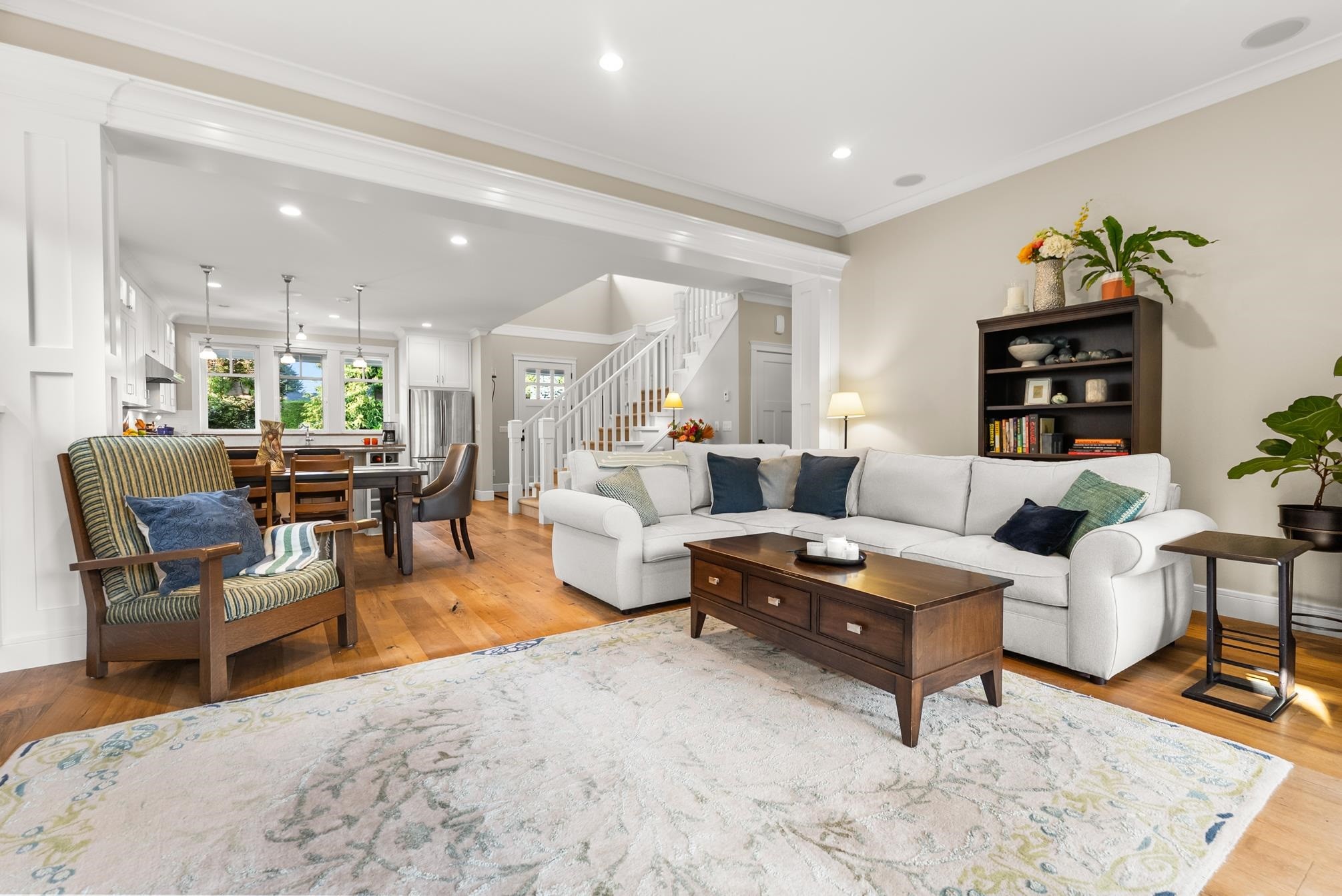 4896 12 Avenue, Delta, BC - Indoor Photo Showing Living Room