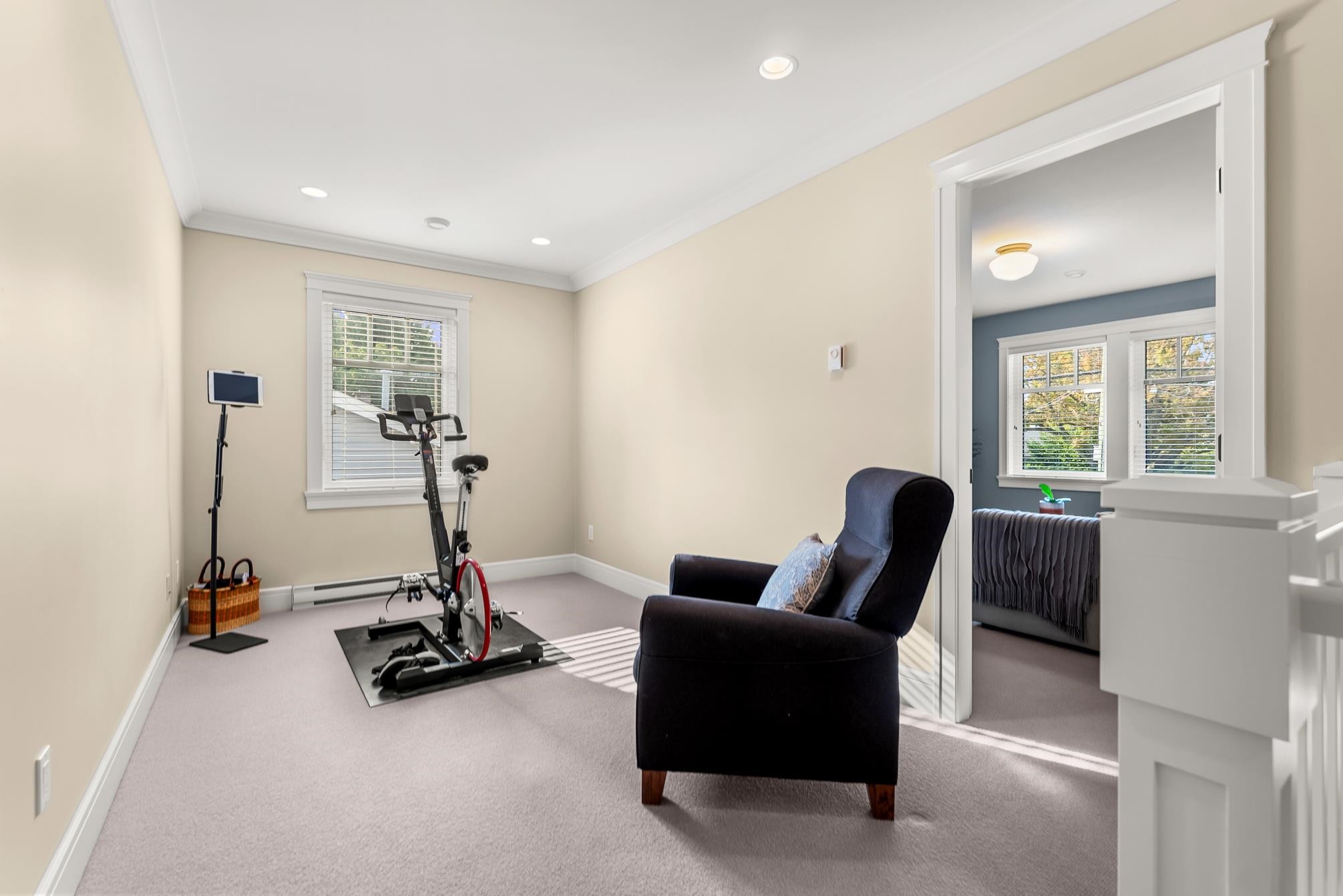 4896 12 Avenue, Delta, BC - Indoor Photo Showing Gym Room