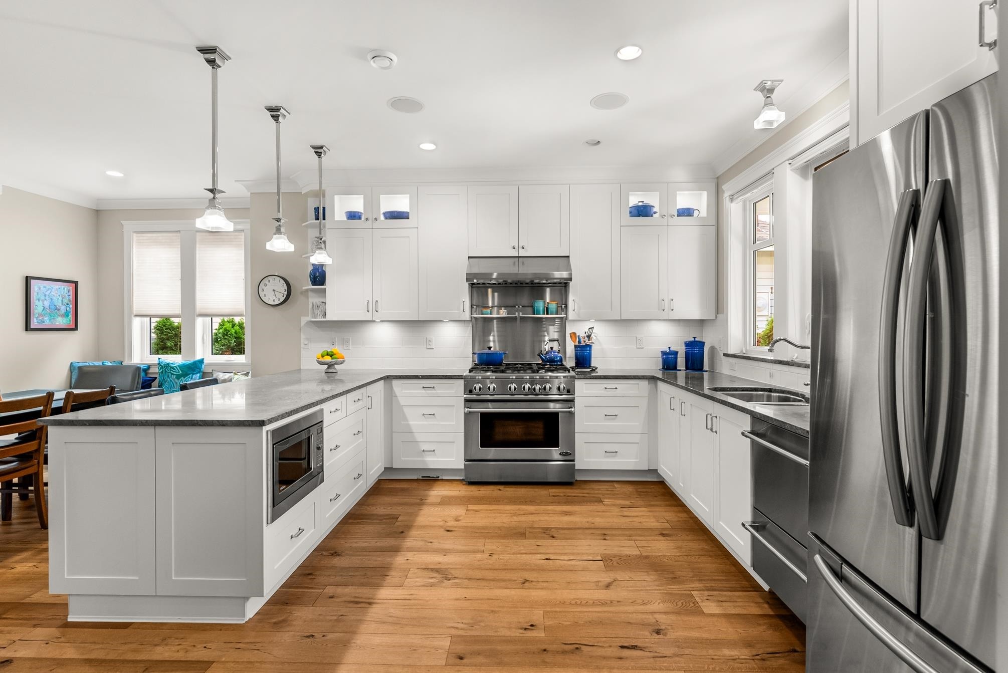 4896 12 Avenue, Delta, BC - Indoor Photo Showing Kitchen With Upgraded Kitchen