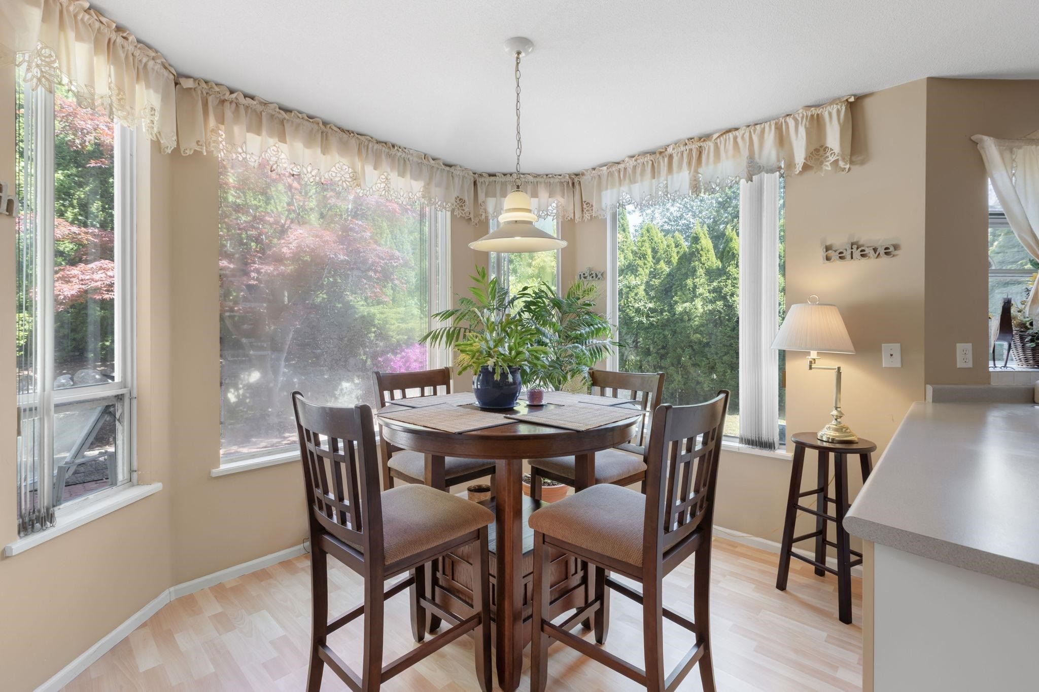 2905 Cliffrose Crescent, Coquitlam, BC - Indoor Photo Showing Dining Room